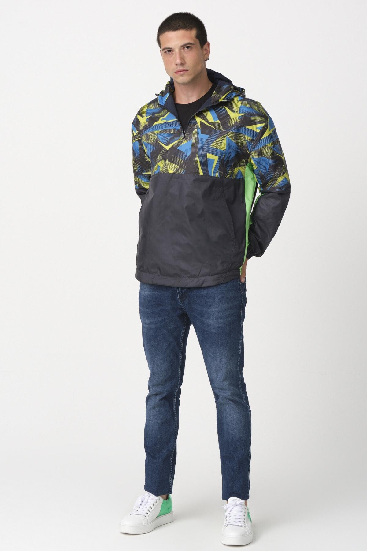 Electra Desenli Kapusonlu Yagmurluk