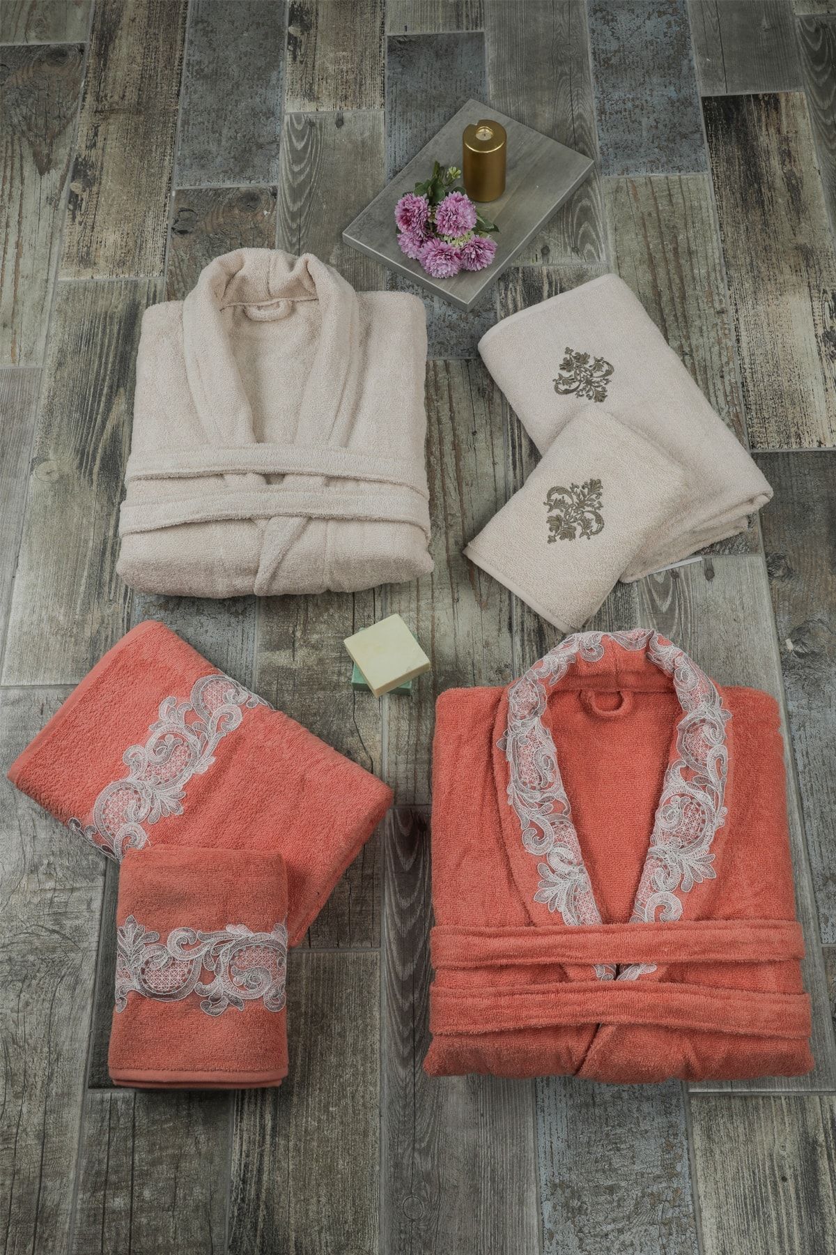 Evlen Home Esra Nakışlı Dantelli Aile Bornoz Seti