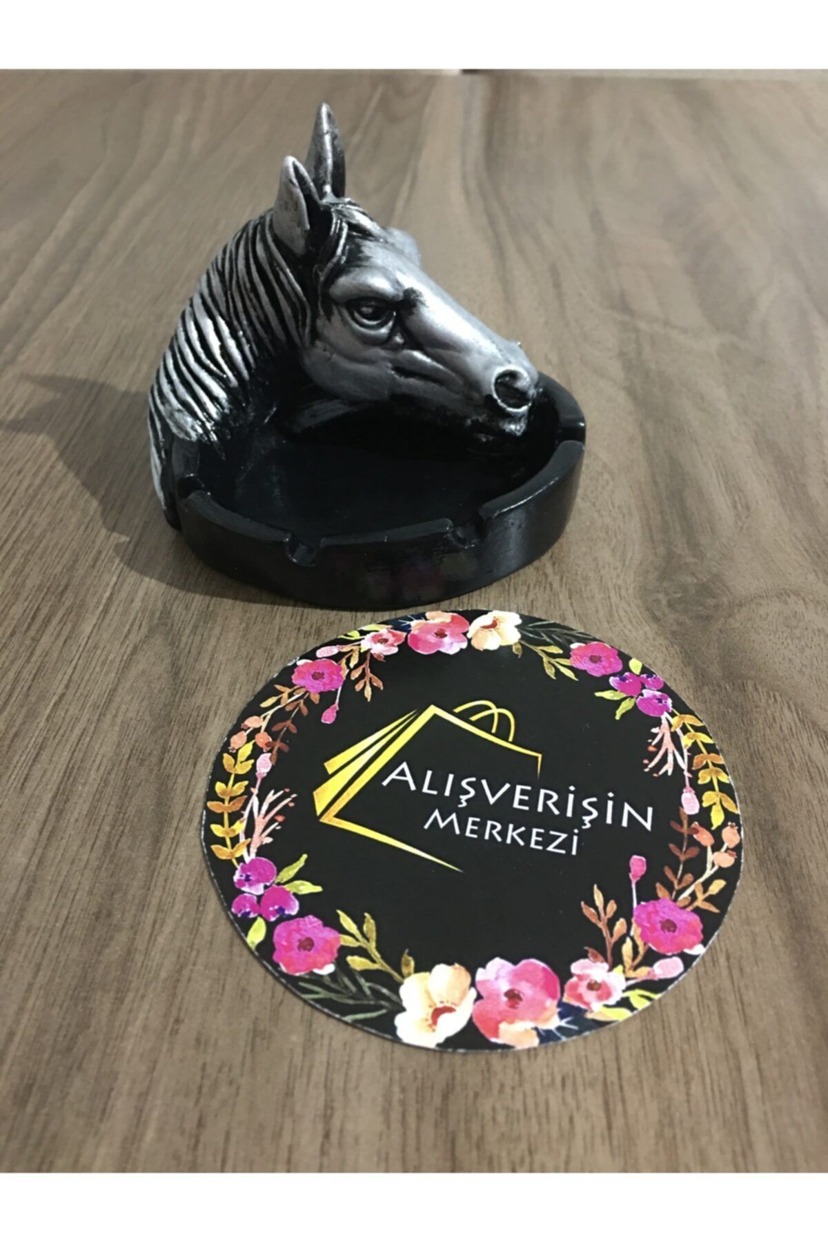 alişverişin merkezi At Kafası Figürlü Kül Tablası