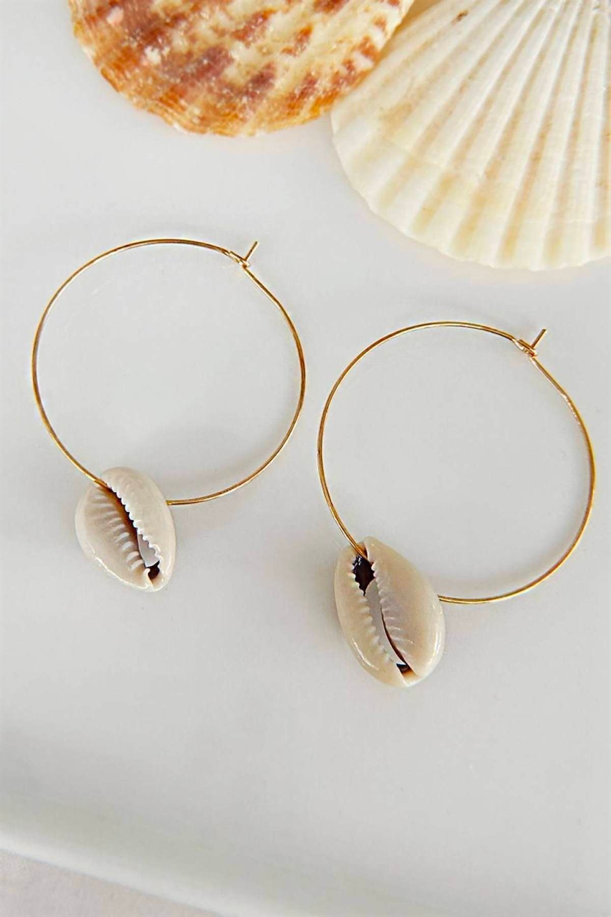 Earrings shell 2025
