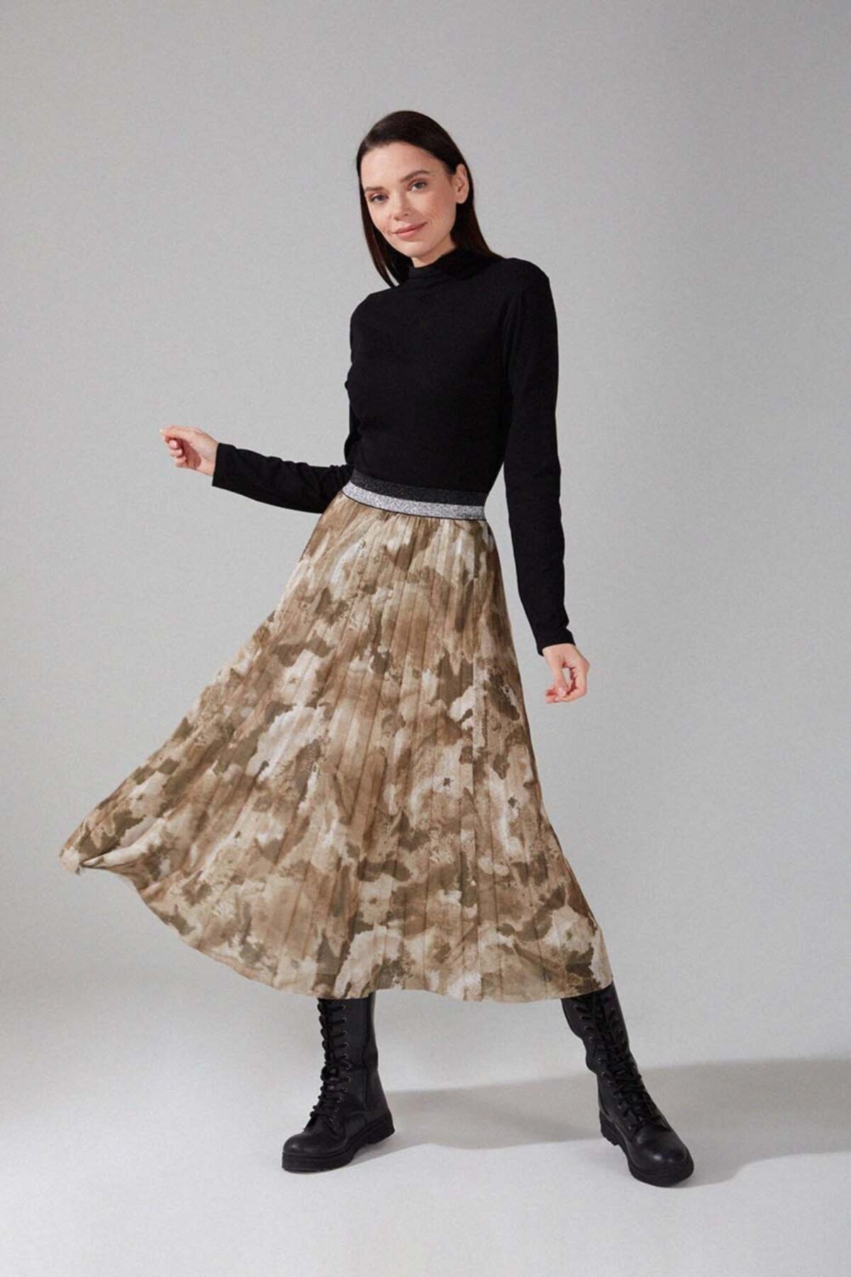 Mizalle Kadın Haki Piliseli Batik Etek