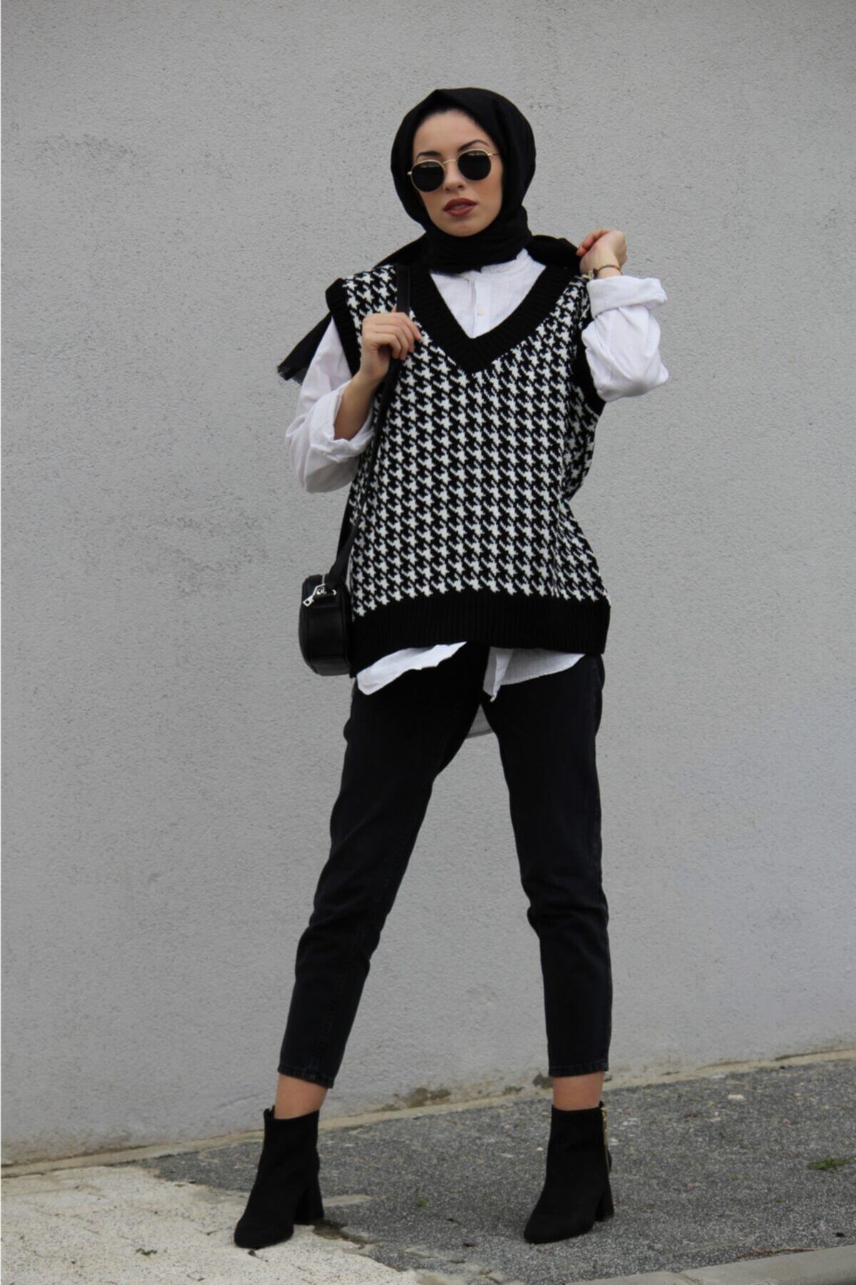 HappyHoursBoutique Kadın Siyah Kazayağı Süveter