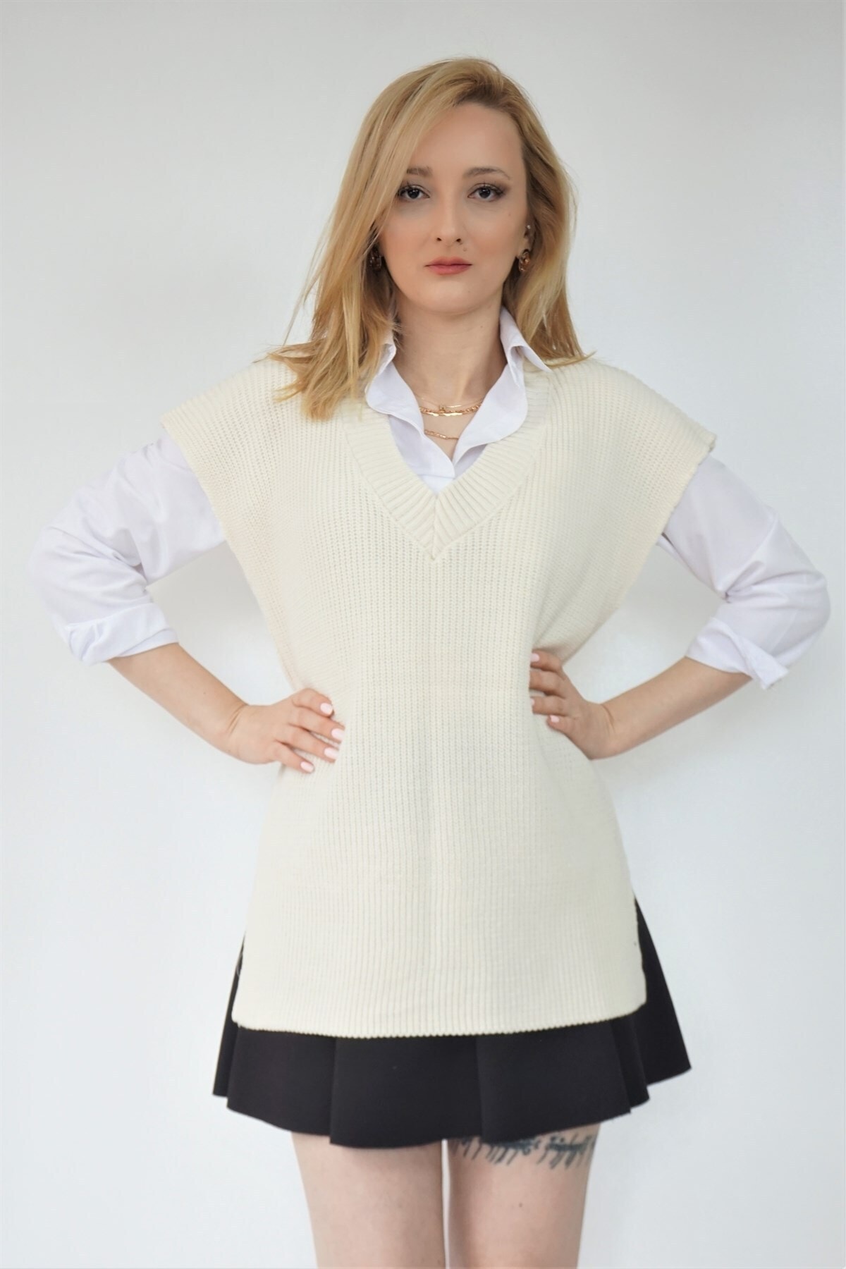 Qu Style Ekru V Yaka Kolsuz Triko Süveter