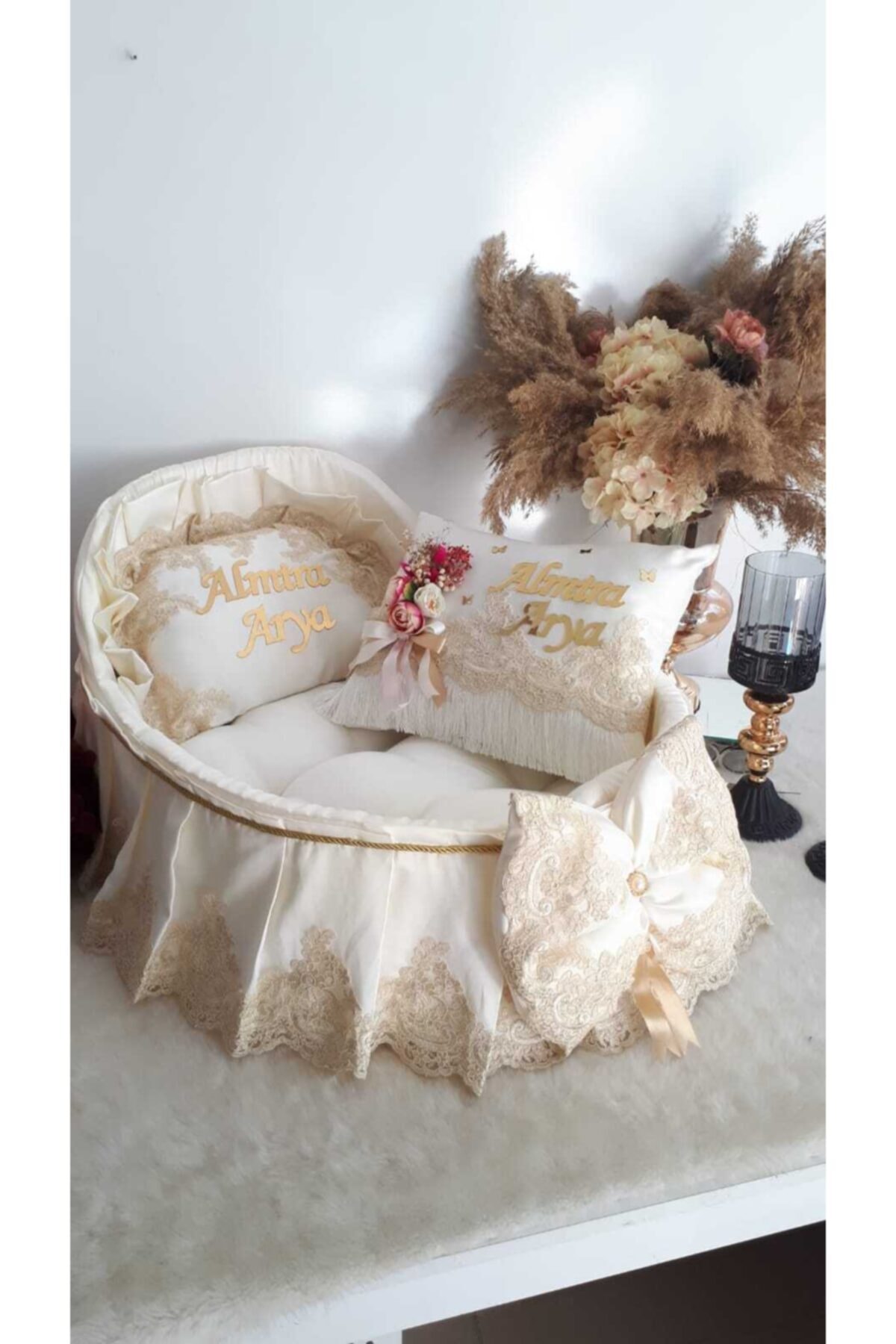 ARMAGAN BEBEK NİKAH ŞEKERİ Bebek Babynest Yatak Dantelli Krem