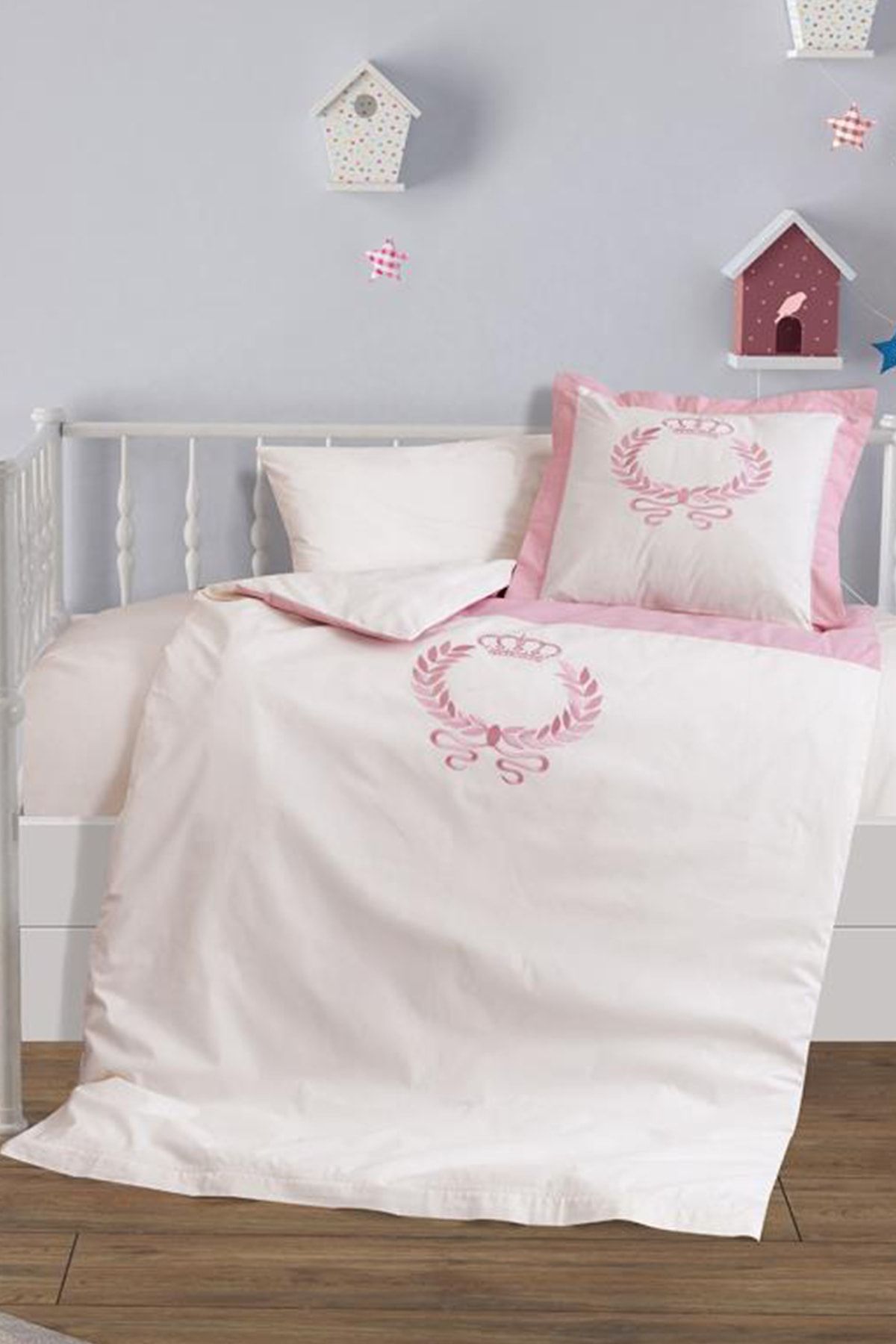 Çeyiz Diyarı Baby Crown Lüx Nakışlı Nevresim Takımı Pudra