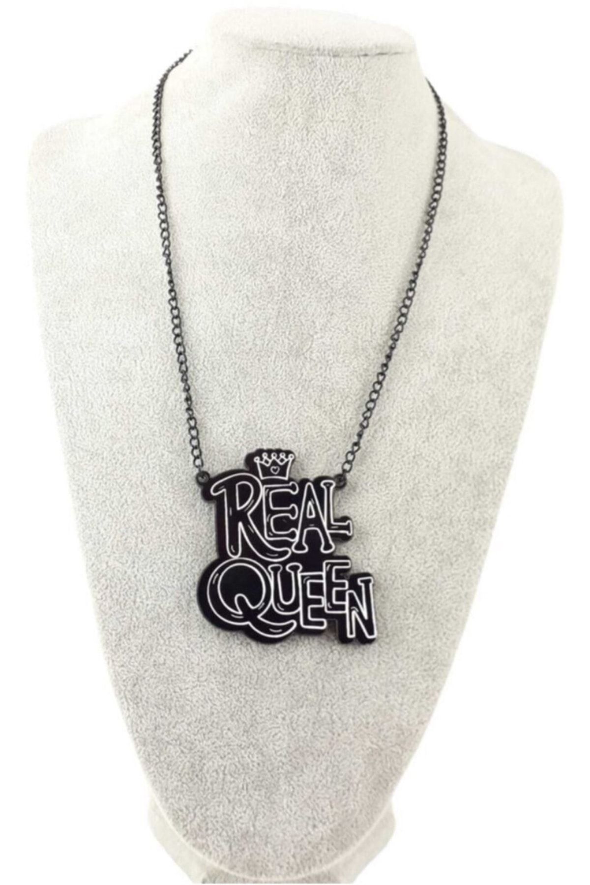 Queen chain on sale
