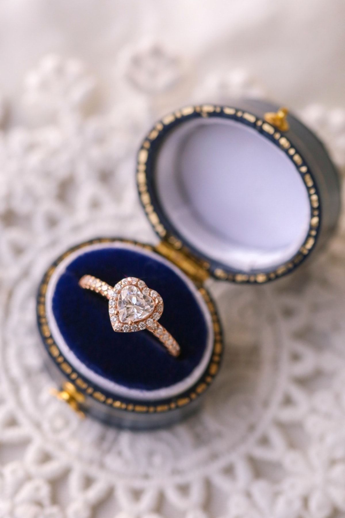 Crystal Diamond Zirconia 1 Carat Kalp Labaratuvar Pırlantası Yüzük