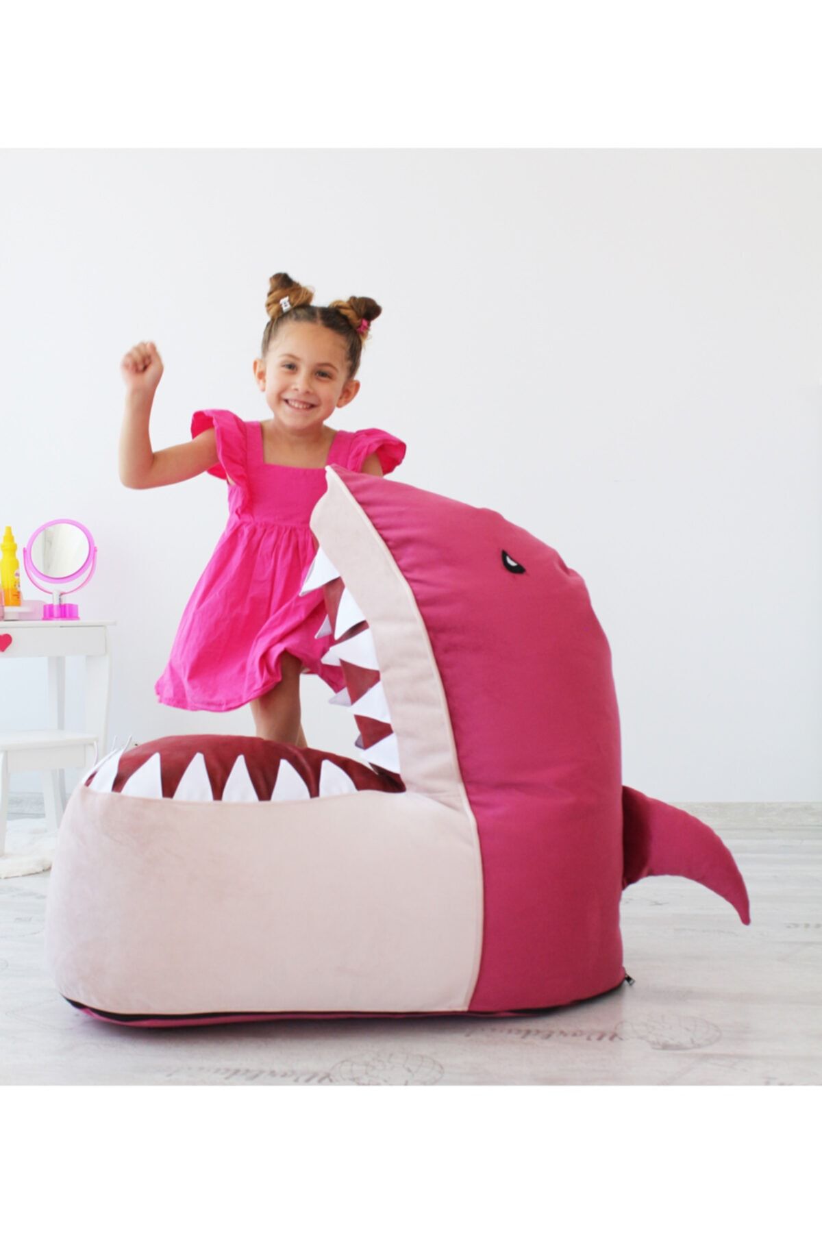 Minderium Köpek Balığı Minishark Babyface Puf Koltuk