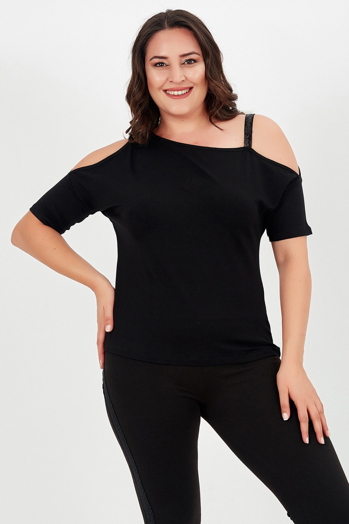 Moda Cazibe Büyük Beden Tek Omuz Pul Askılı Bluz