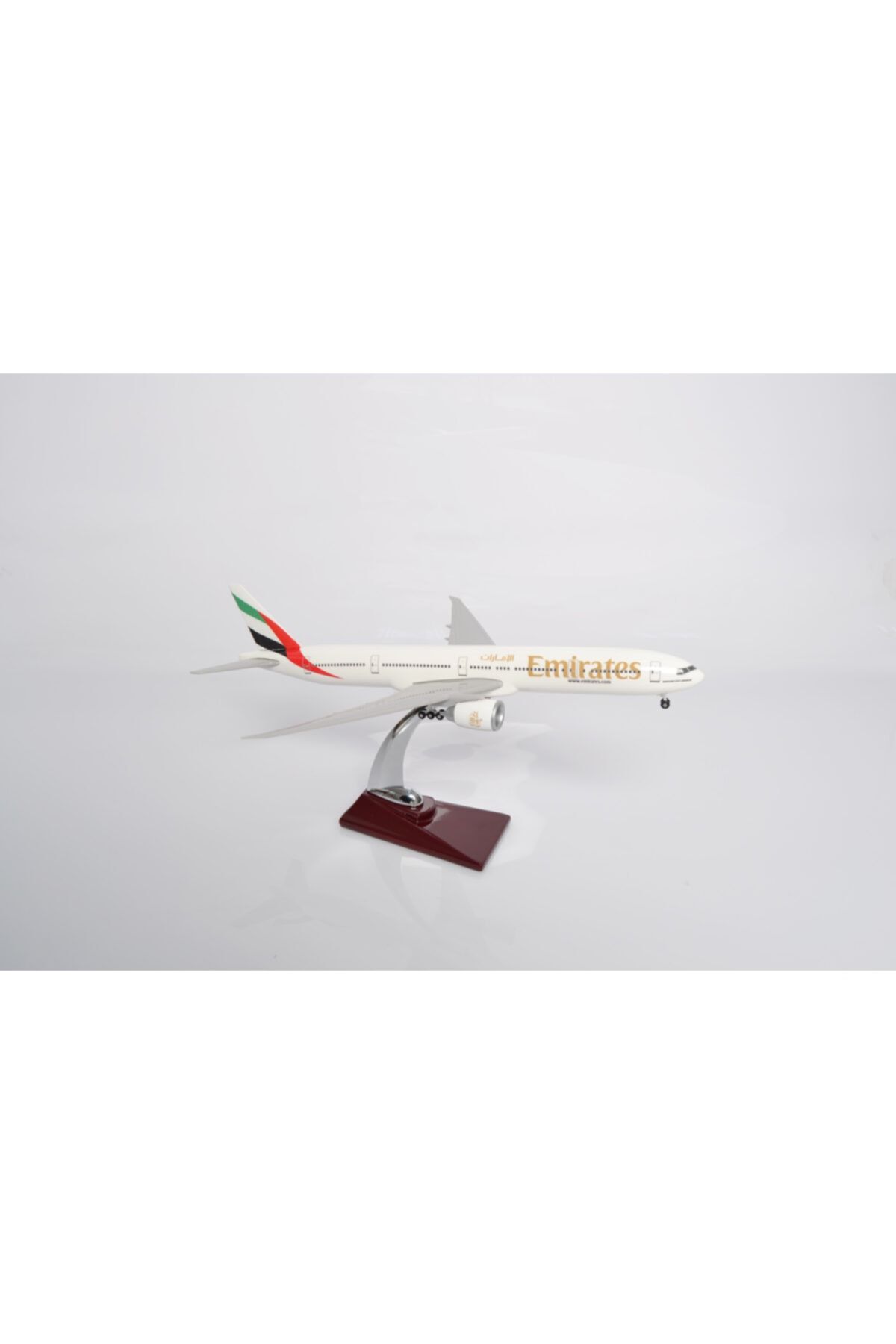 MAKETDEPO Emırates B777 1/200 (37cm) Maket Uçak