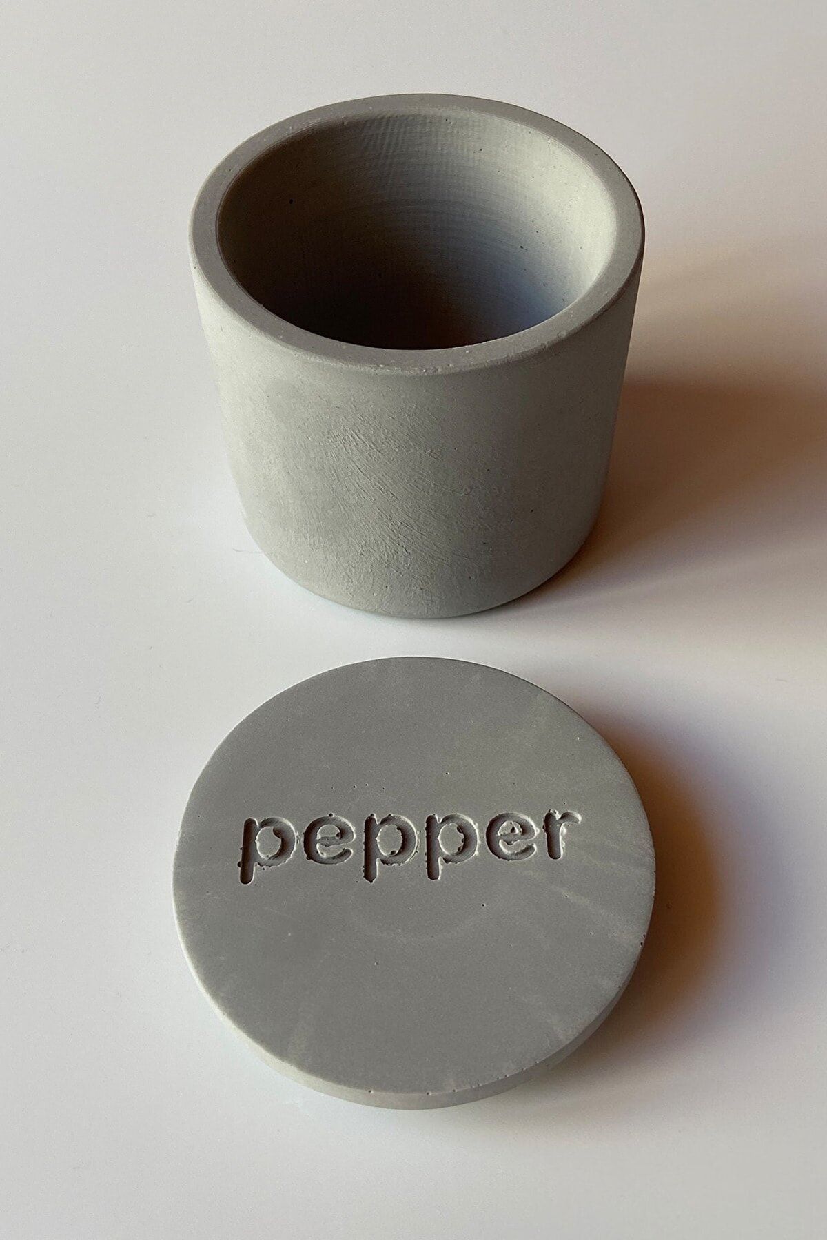 Grey salt and pepper shakers best sale