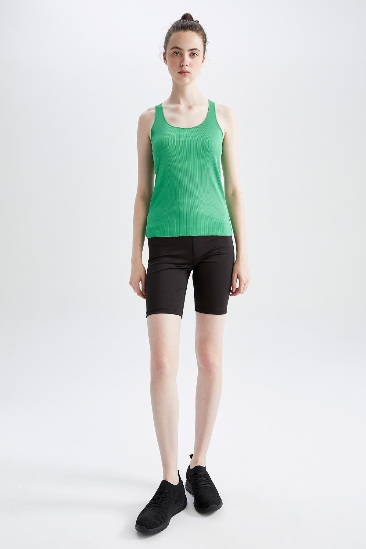 Regular Fit Round Neck Tank-Top, Dark Green