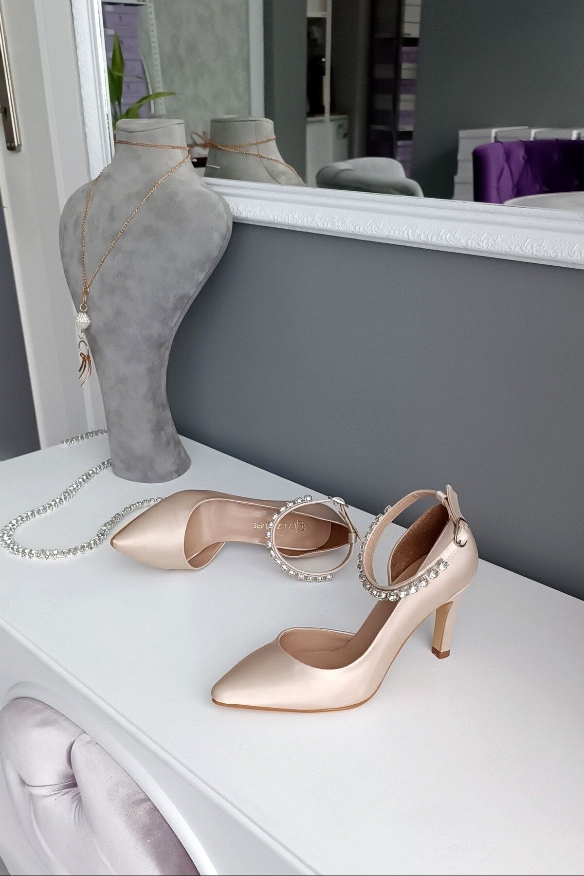 Shoes with heels inside clearance