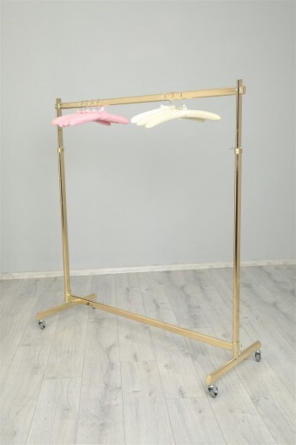 Modern Raf Gold Askılık Yandan Servisli Stand