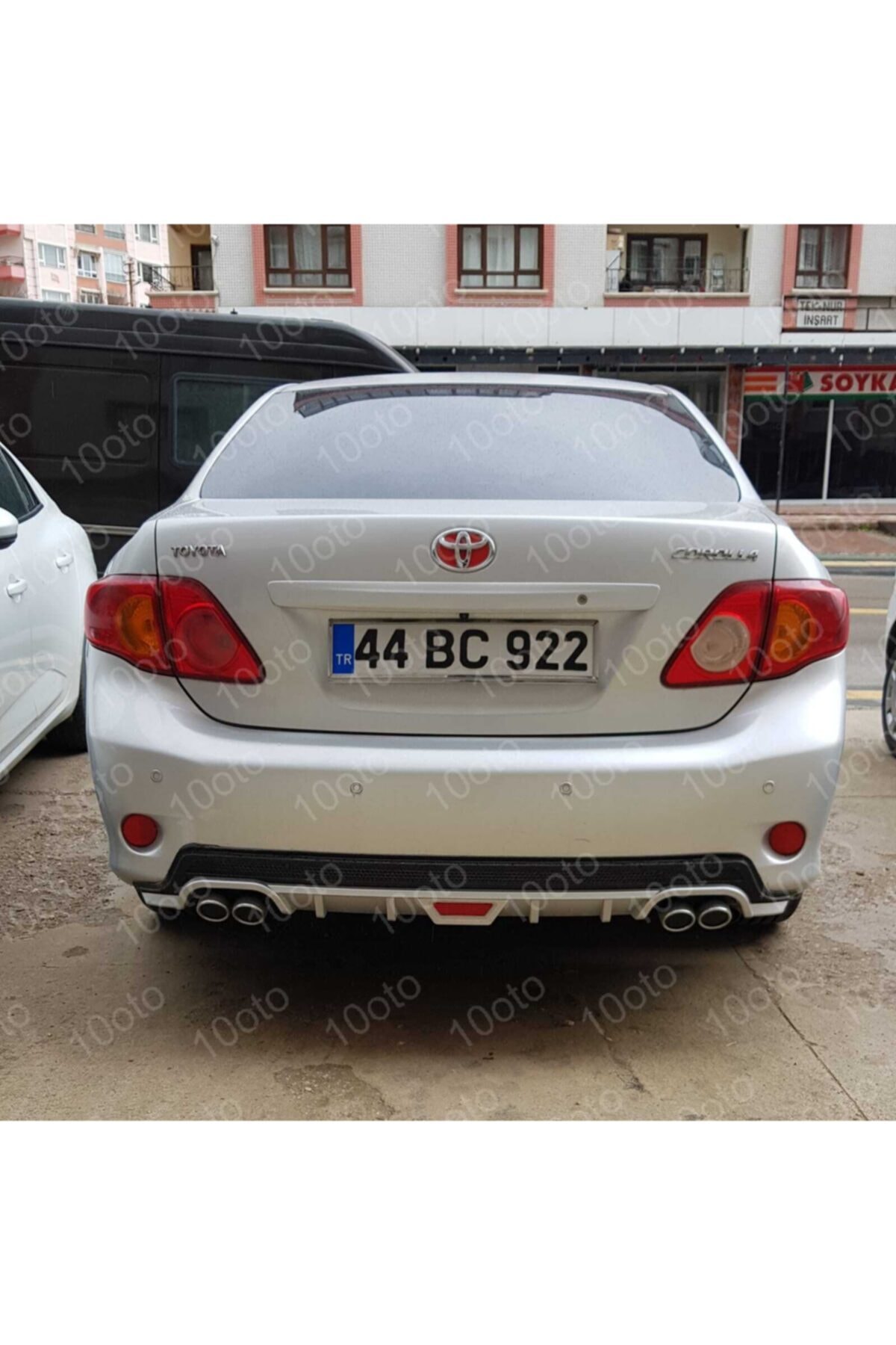 10oto Toyota Corolla Difüzör Siyah Universal Plastik 4 Çıkış Egzoz Görünümlü - Siyah Renk