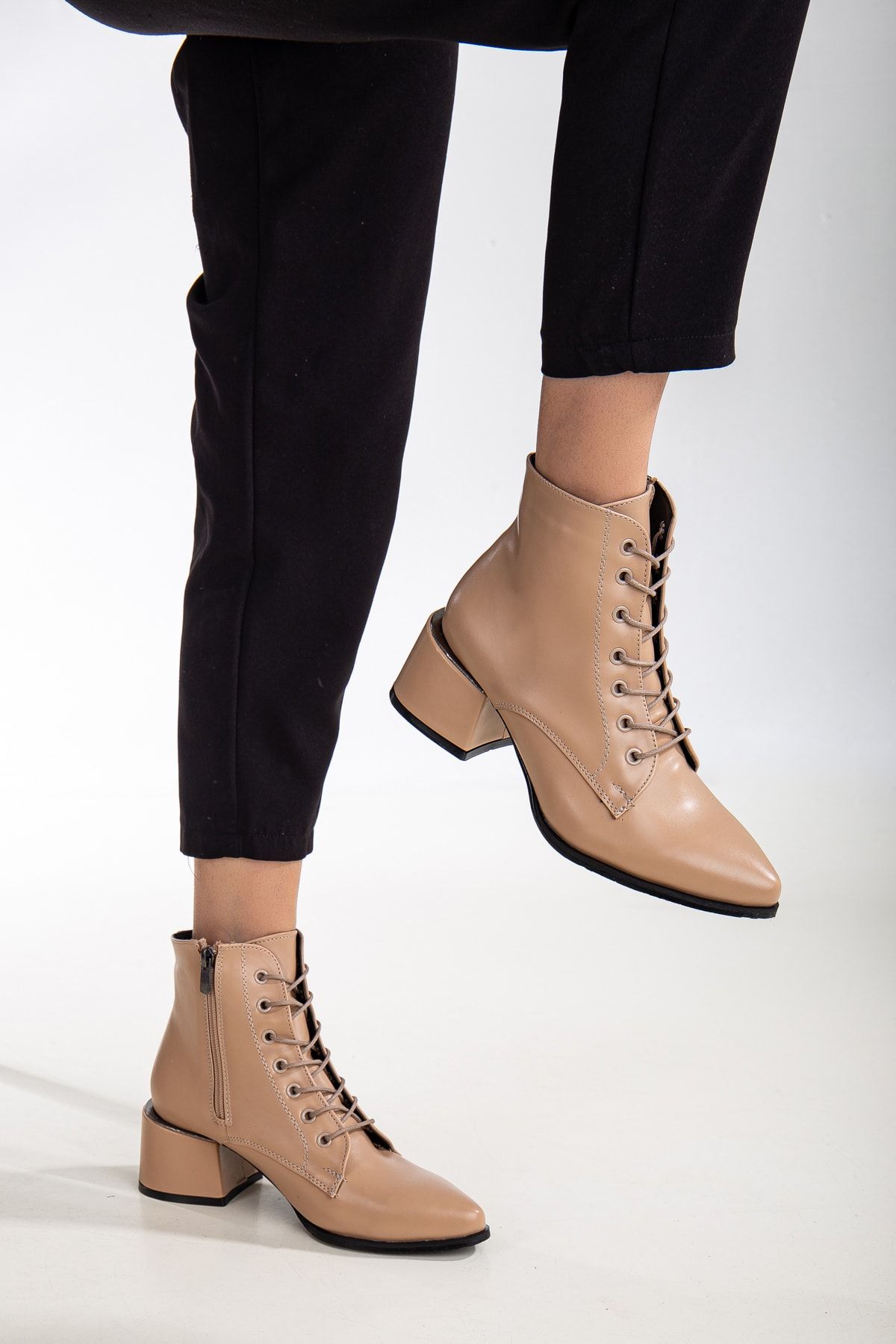 Nude 2025 color boots