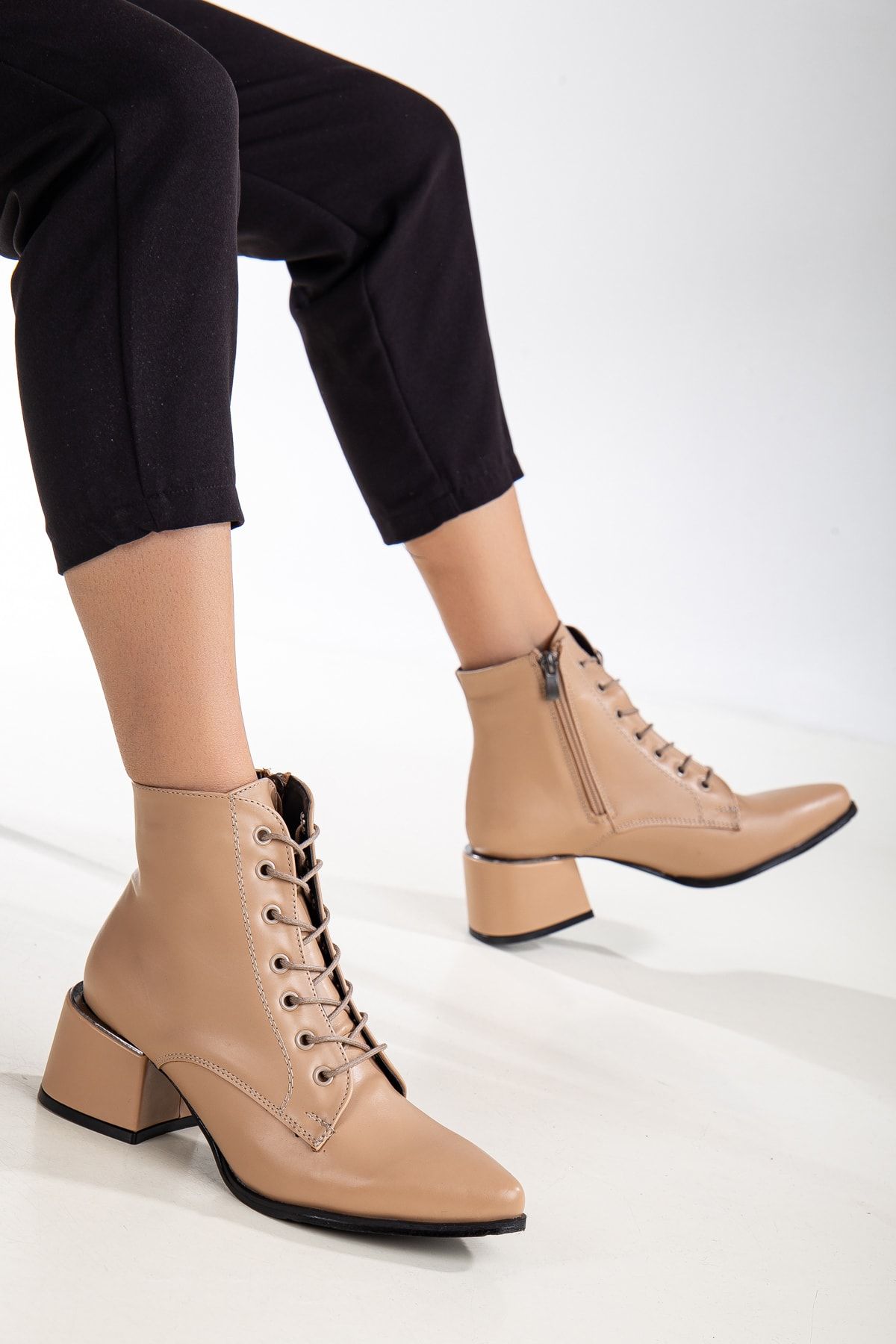 L LLA Short Heeled Lace Up Pointed Shape Nude Color Women s Boots