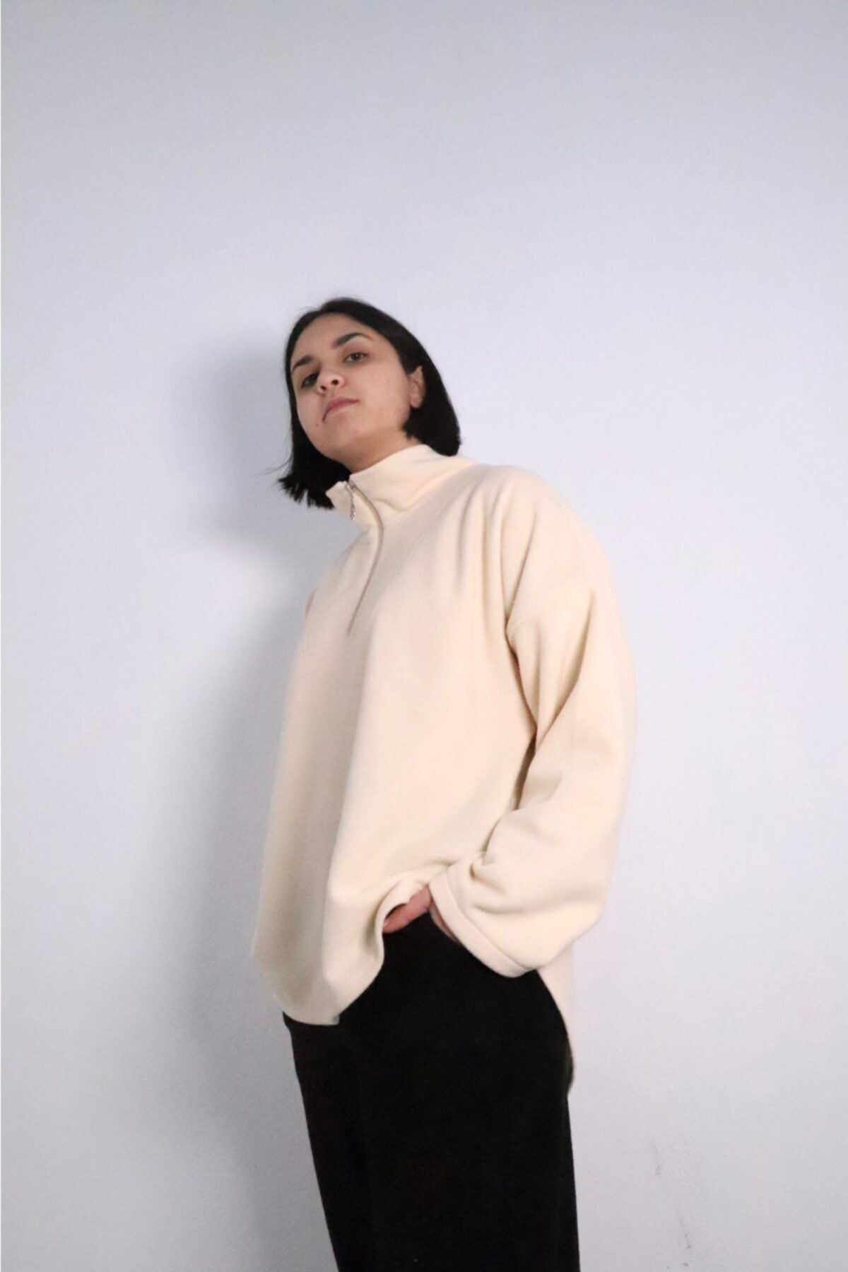 Ezgi Butik Krem Dik Yaka Polar Sweatshirt