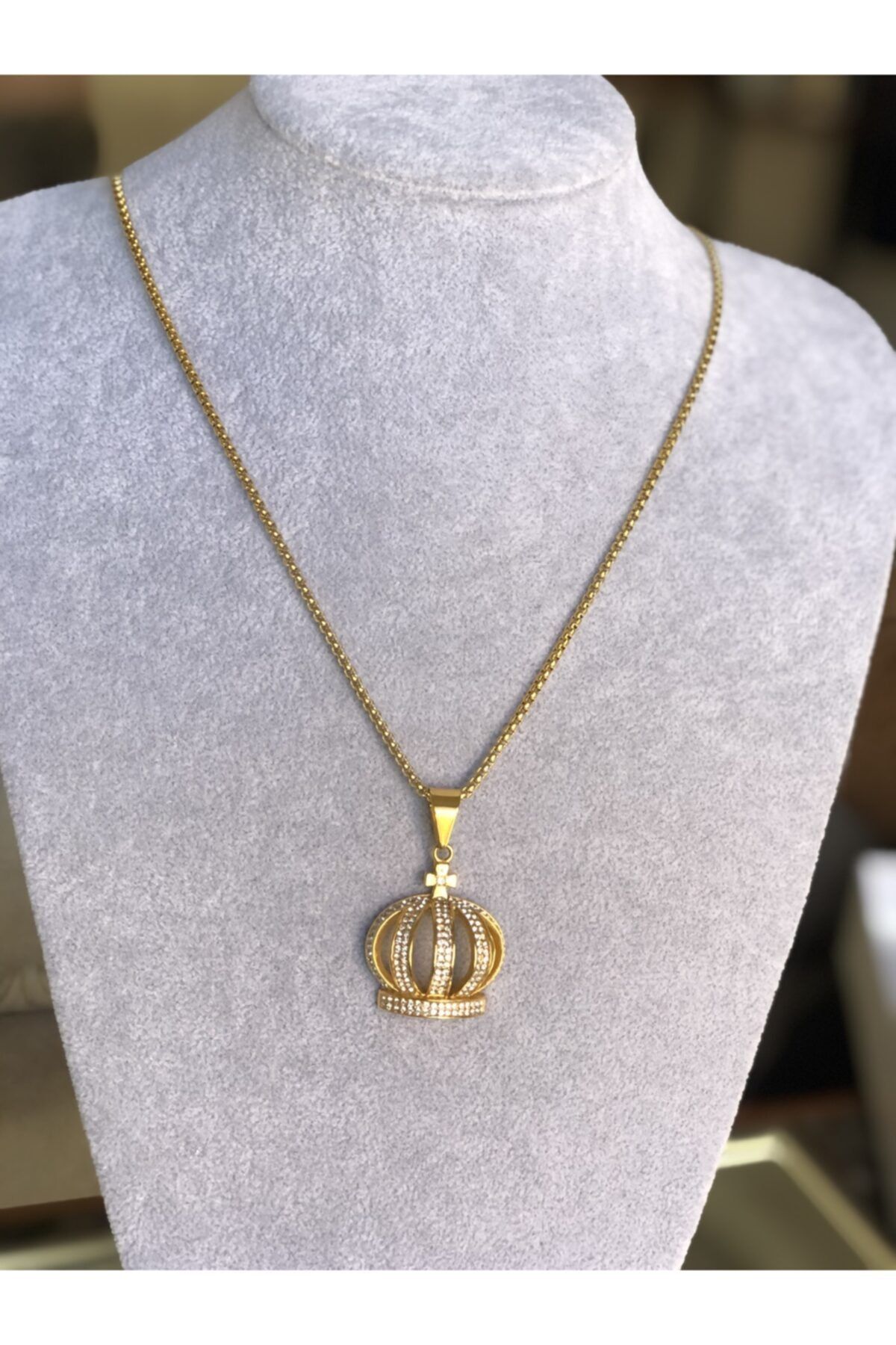 jestaksesuar Haç Işaretli Şapka Modeli Zirkon Taşlı Gold Çelik Kolye