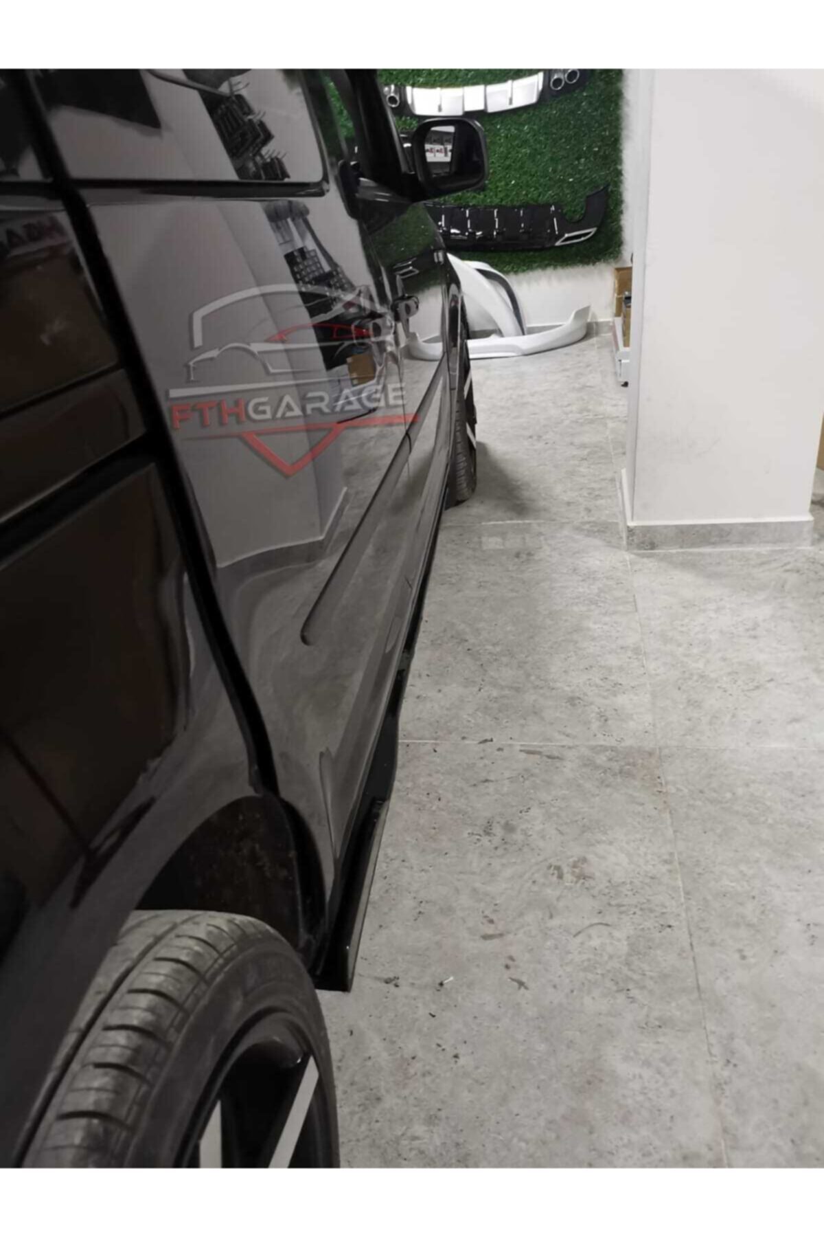 FTH GARAGE Volkswagen Caddy Marşpiyel Lipi Kulaklı Esnek Piano Black Renk