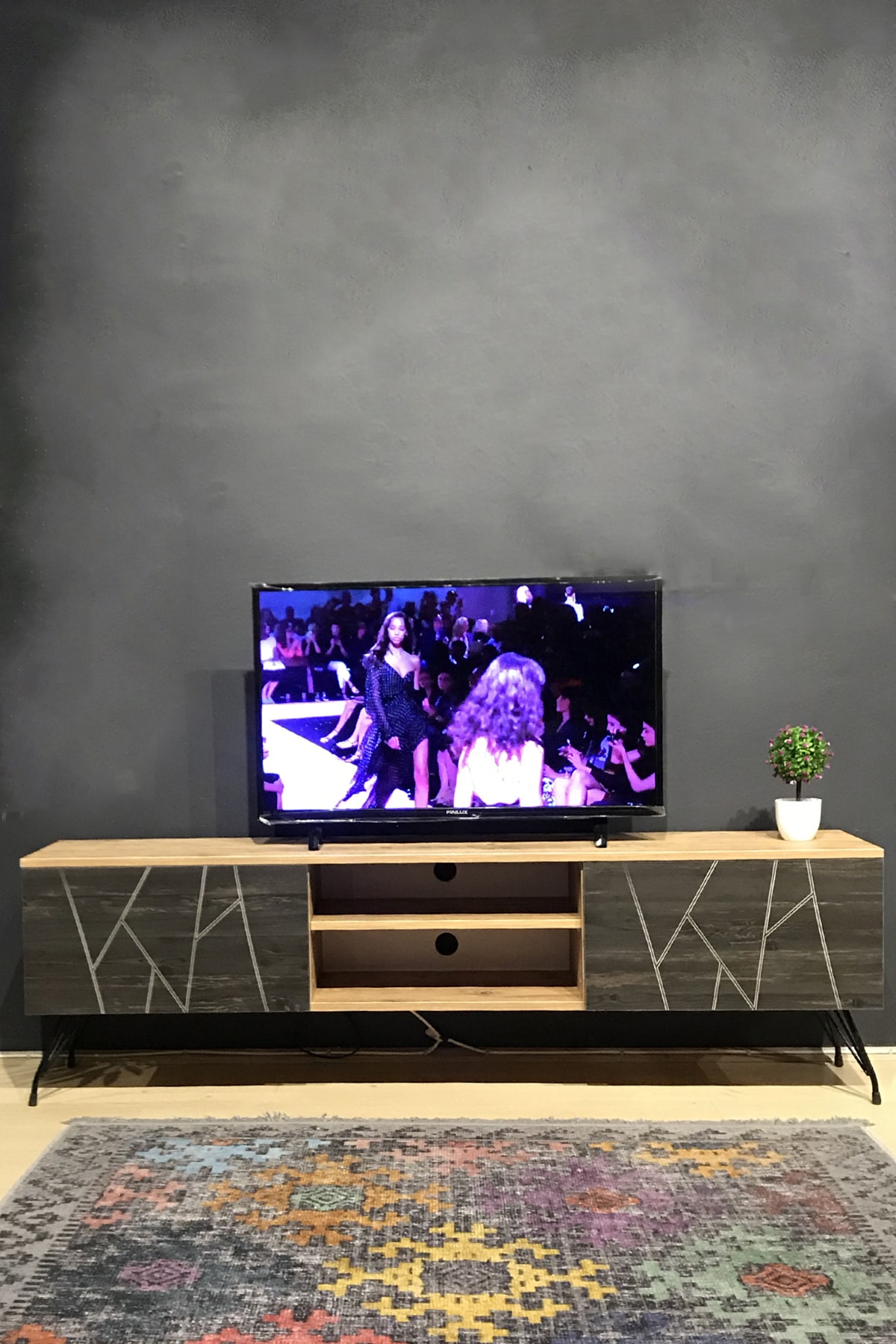 Avmpark Kare Tv Ünitesi Siyah Kapak Çapraz Tek Alt