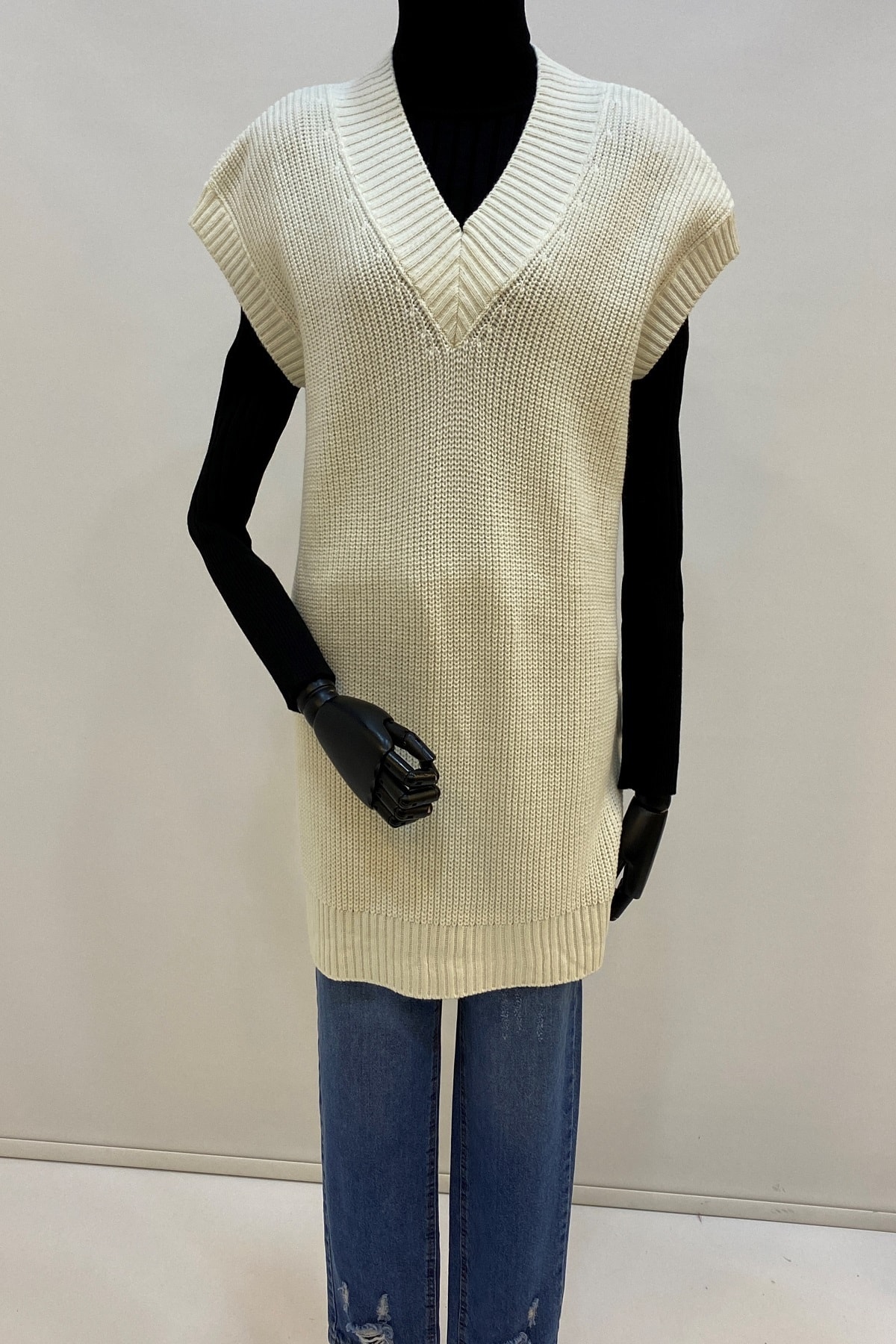 modagüven Kadın Ekru V Yaka Triko Süveter