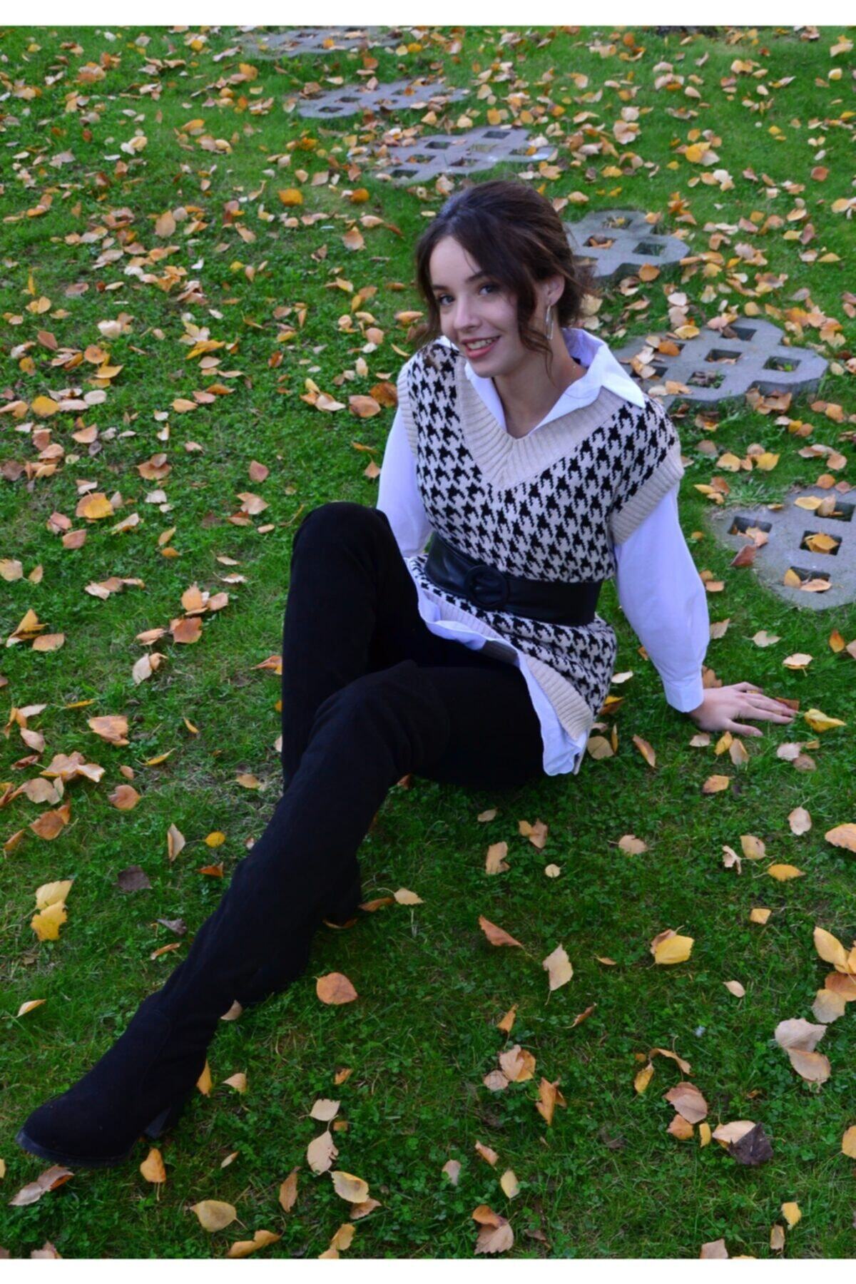 Stilince Moda Kadın Bej Kazayağı Desen Süveter