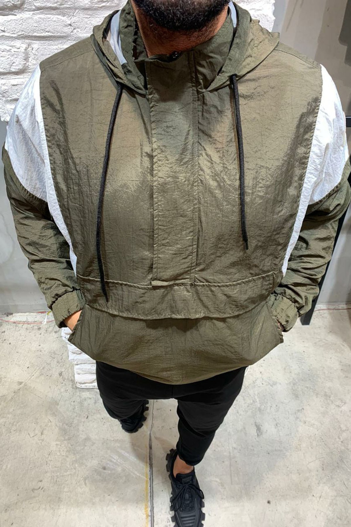 Jineps Erkek Haki Renk Yarım Fermuar Kapşonlu Yağmurluk 00935