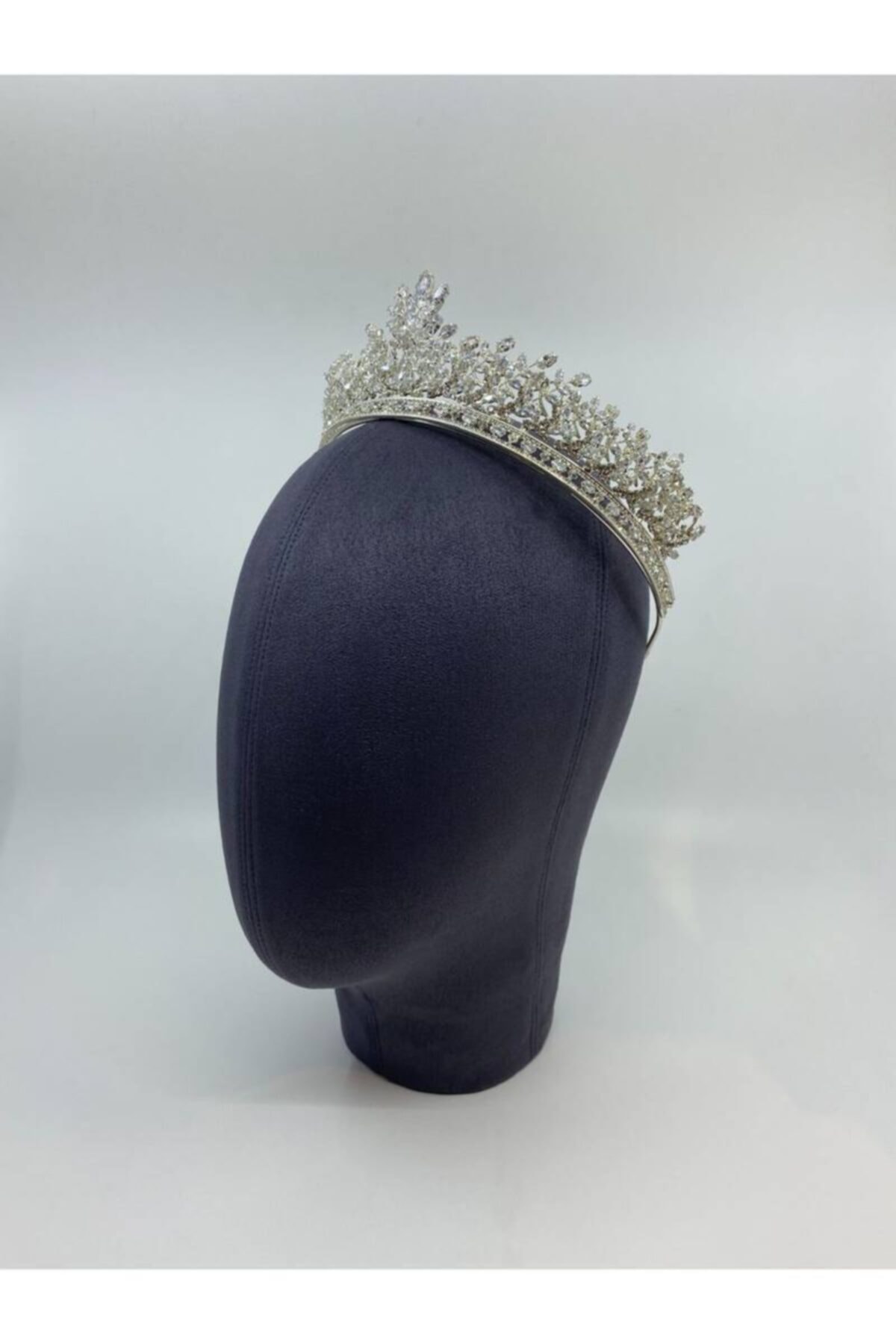 Mediha Cambaz Bridal Zirkon Taşlı Ortası Yüksek Simetrik Gelin Tacı