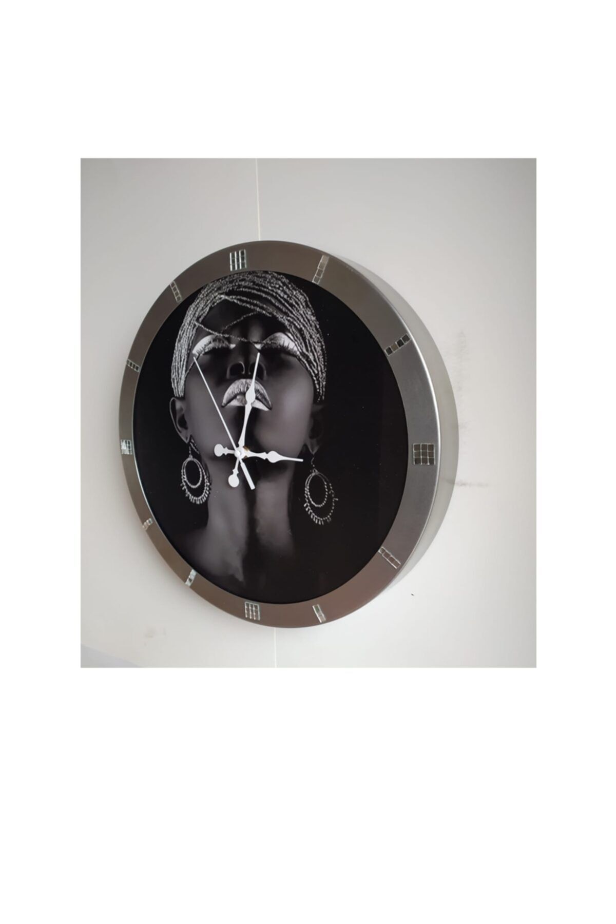 Bahat Afrikalı Güzel Tablolu Ofis Salon Duvar Saati Metal Çerçeve 36 Cm