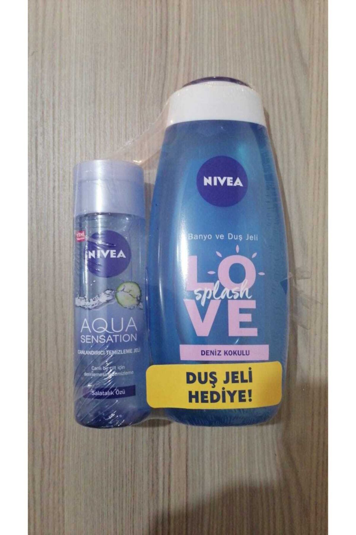 Nivea Aqua Sensation Canlandirici Temizleme Jeli + Duş Jeli Hediye 500 ml