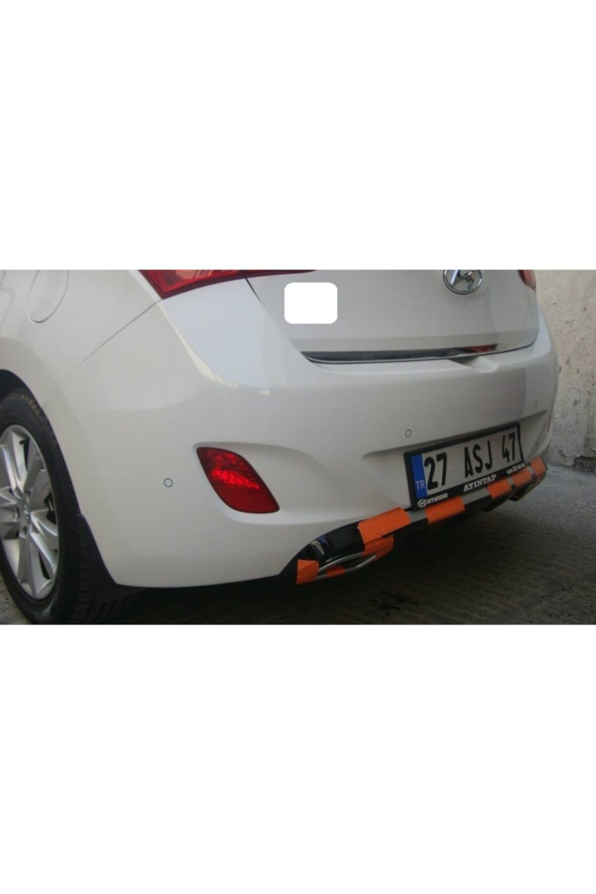Hyundai İ20 Egzoz Görünümlü Difüzör Arka Tampon Eki (parlak Siyah Boyalı) (esnek Plastik)