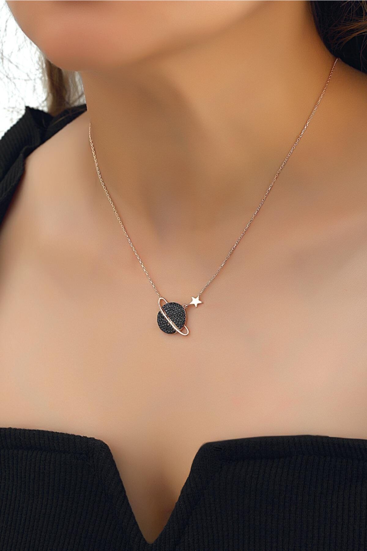 Herisson Silver Kadın 925 Ayar Gümüş Zirkon Siyah Taşlı Gezegen Kolye