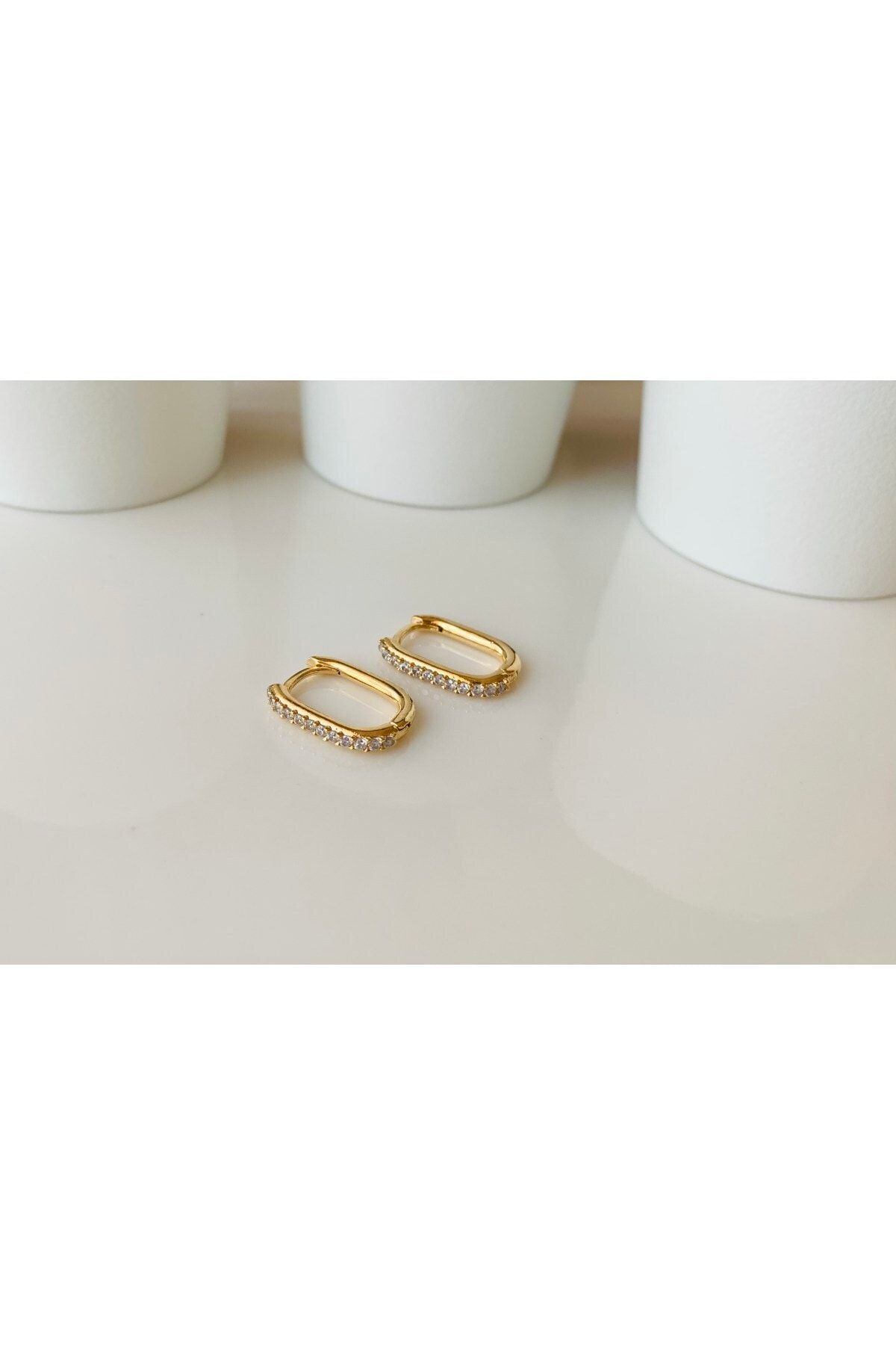 LİLY TAKI VE AKSESUAR ÜRÜNLERİ Taşlı Küçük Oval Model Gold Renk Bayan Çelik Küpe