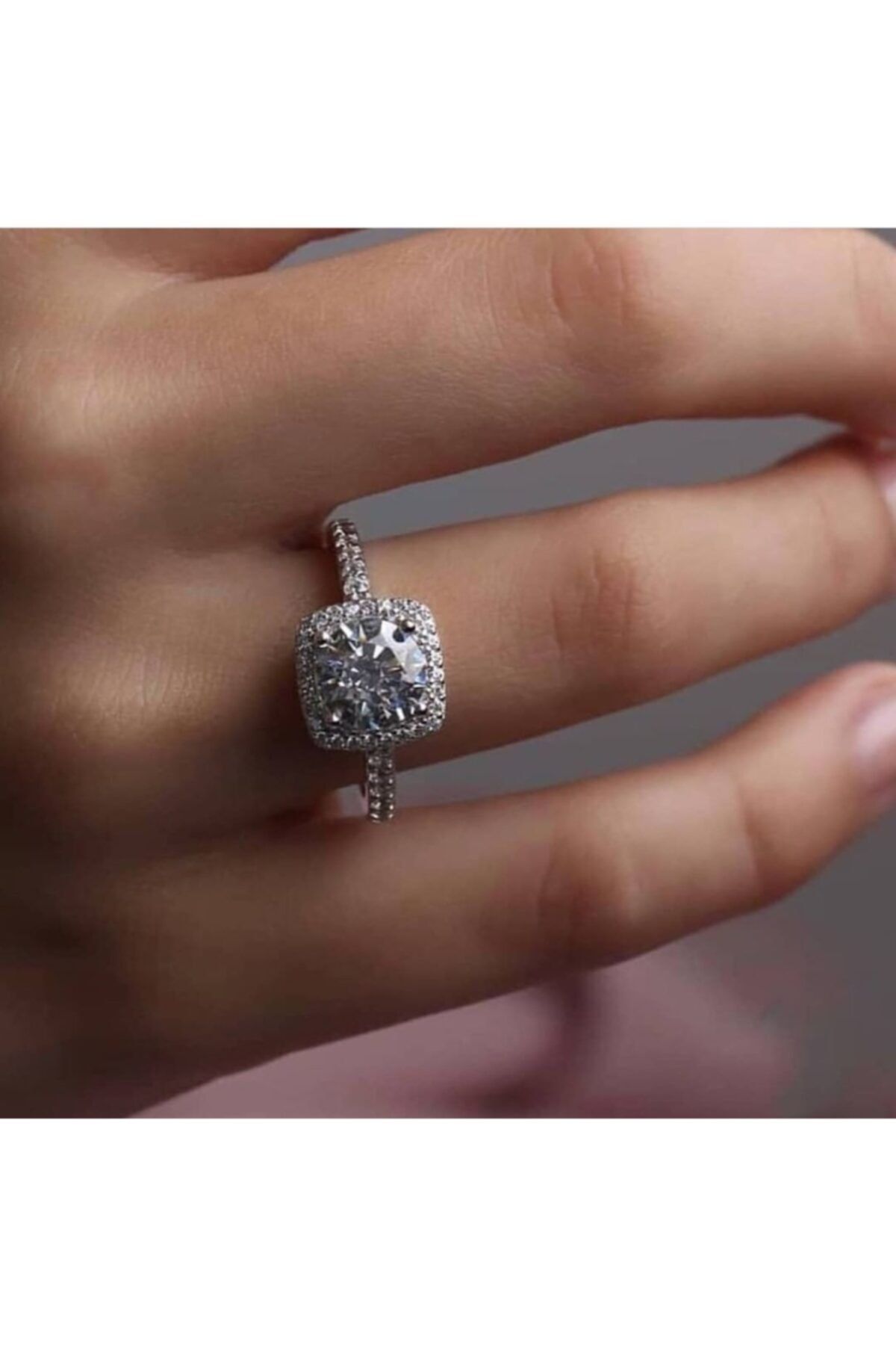 ALYANSCOLLECTION Kare Kesim Zirkon Taş Gümüş Tektaş