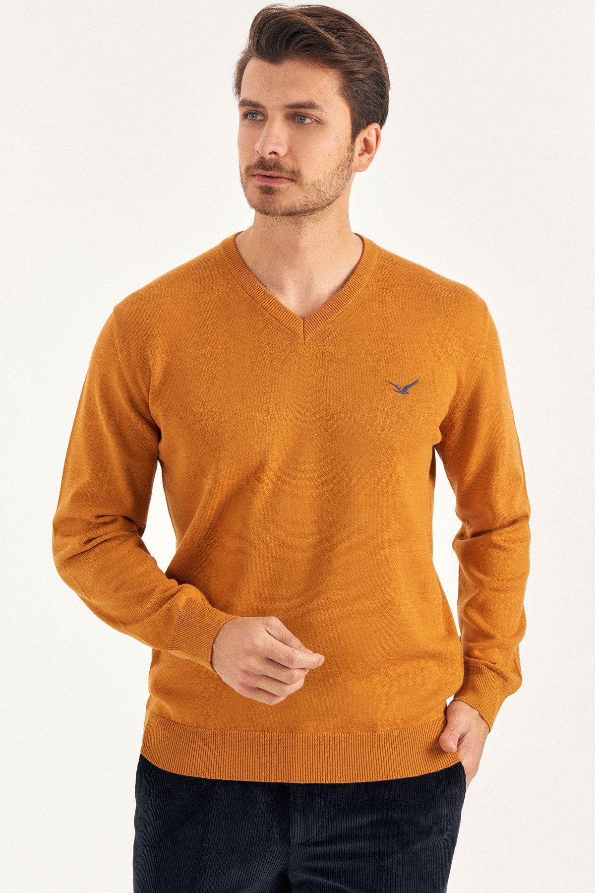 Men's mustard v clearance neck jumper