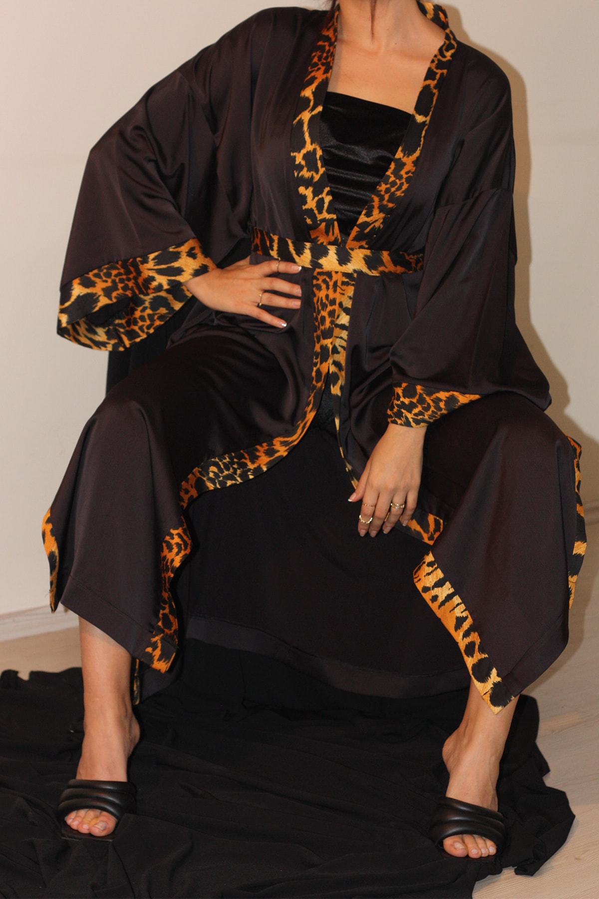 Yovasea Black01 Kimono