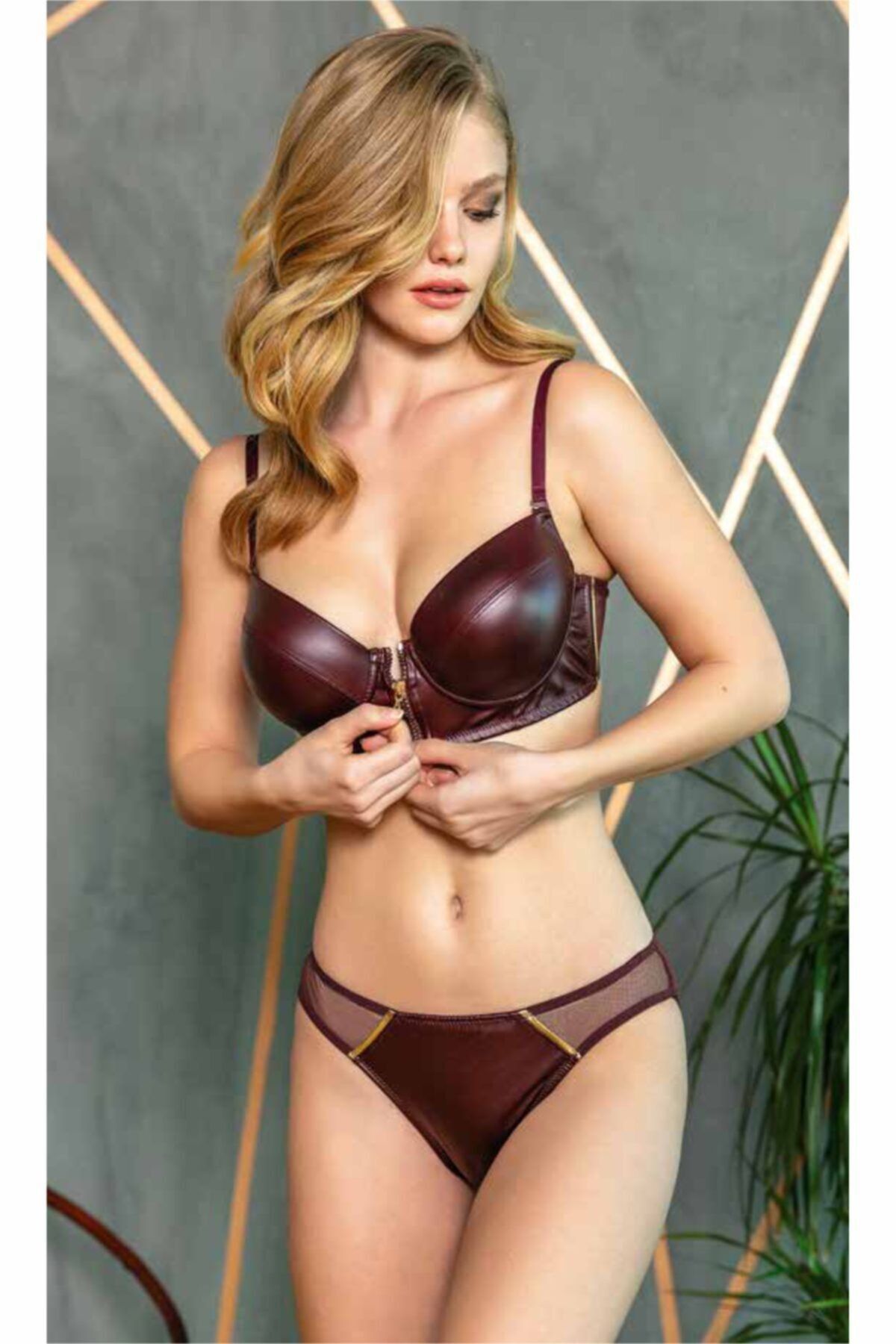 Anıl Push Up Deri Mor Fermuarlı Büstiyer Külot Takım