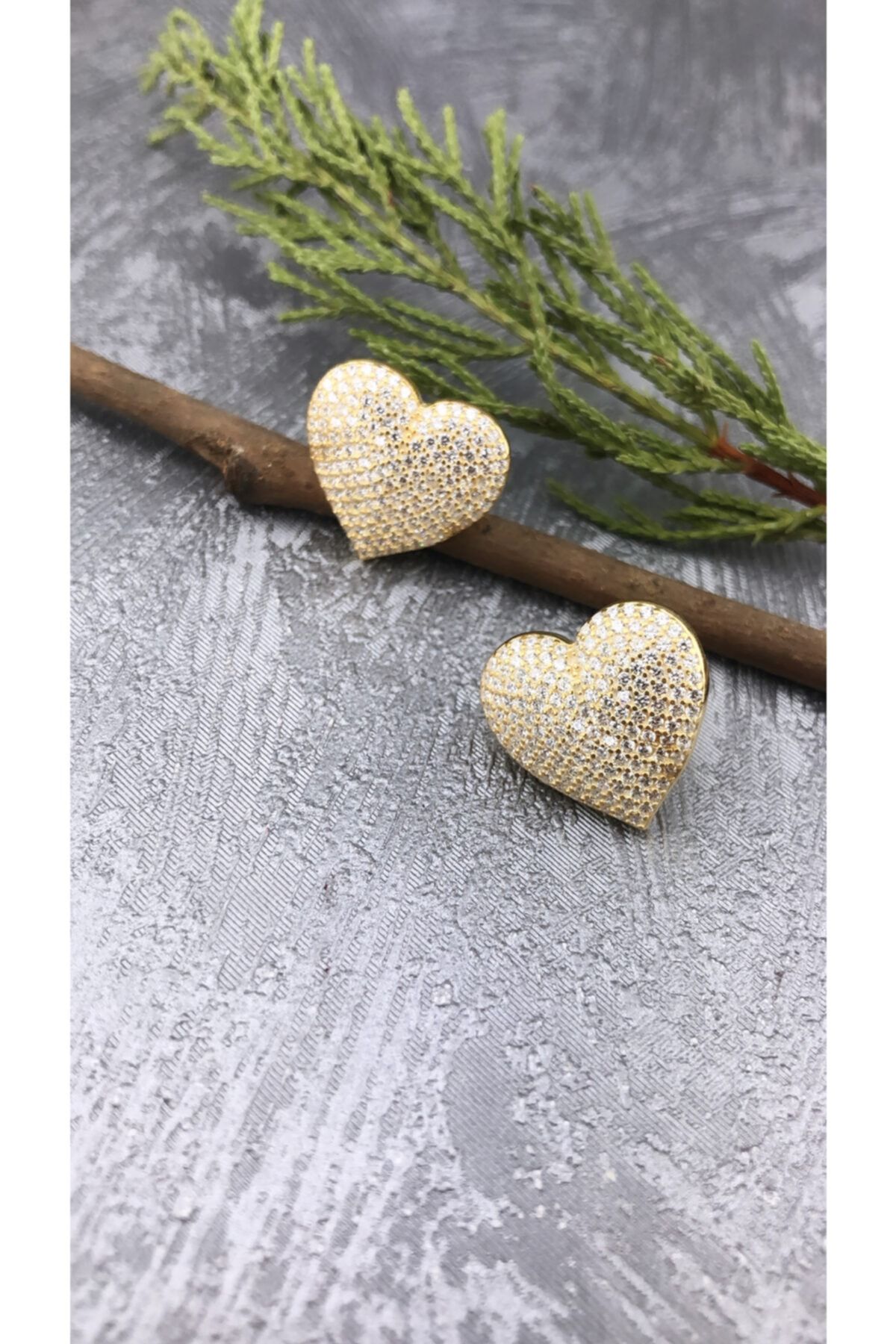 Joel Jewelry Zirkon Taşlı Altın Kaplama Kalpli Model Gümüş Küpe