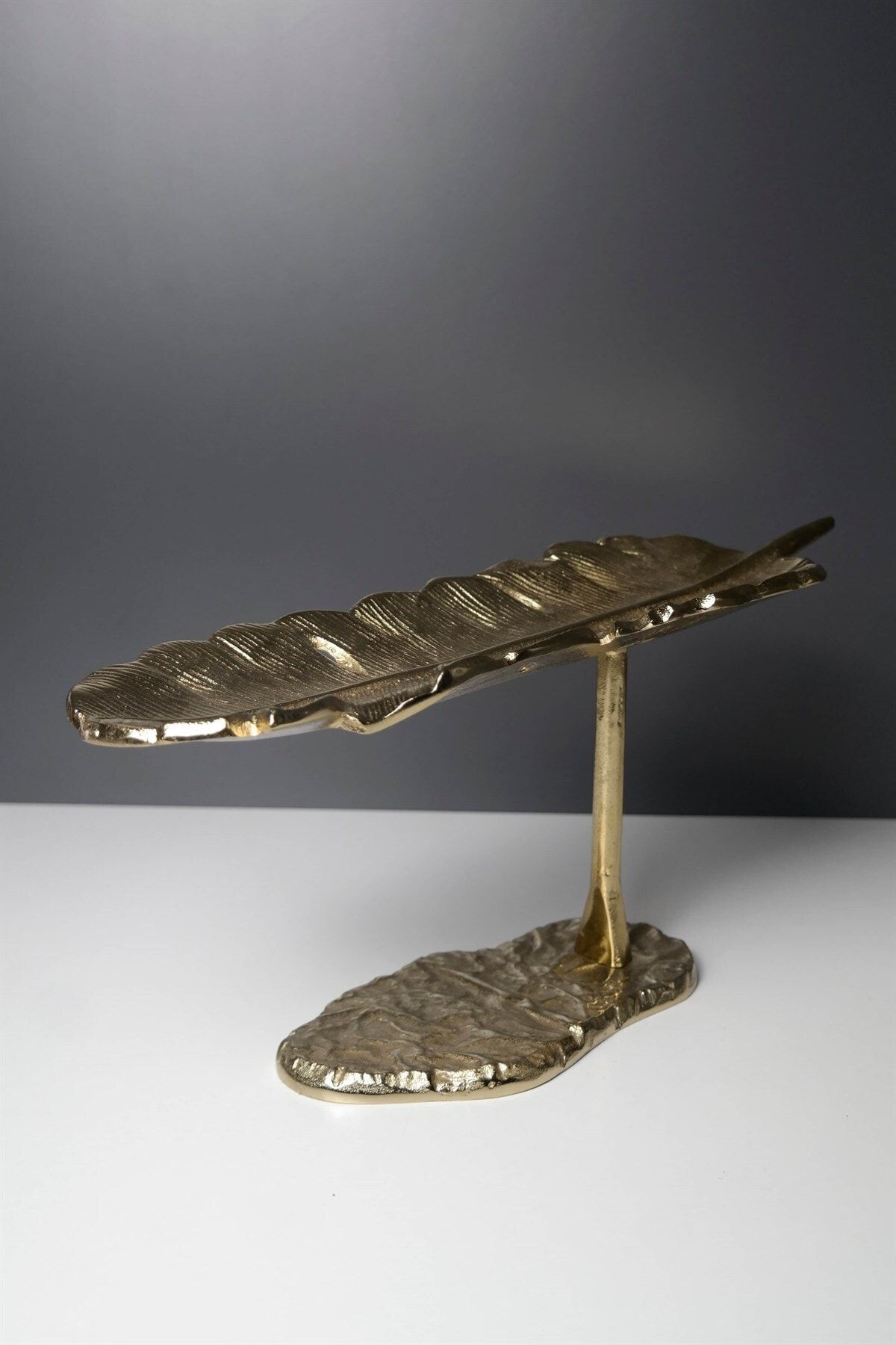 Joy Home Metal Döküm Gold Renk Tüy Görünümlü Standlı Şekerlik