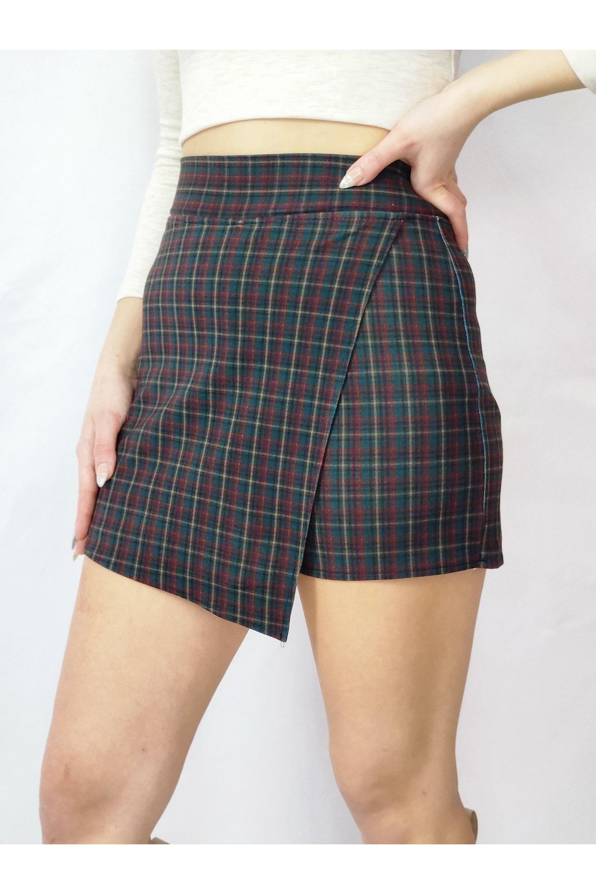 YAX Dark Green Plaid Shorts Skirt Trendyol