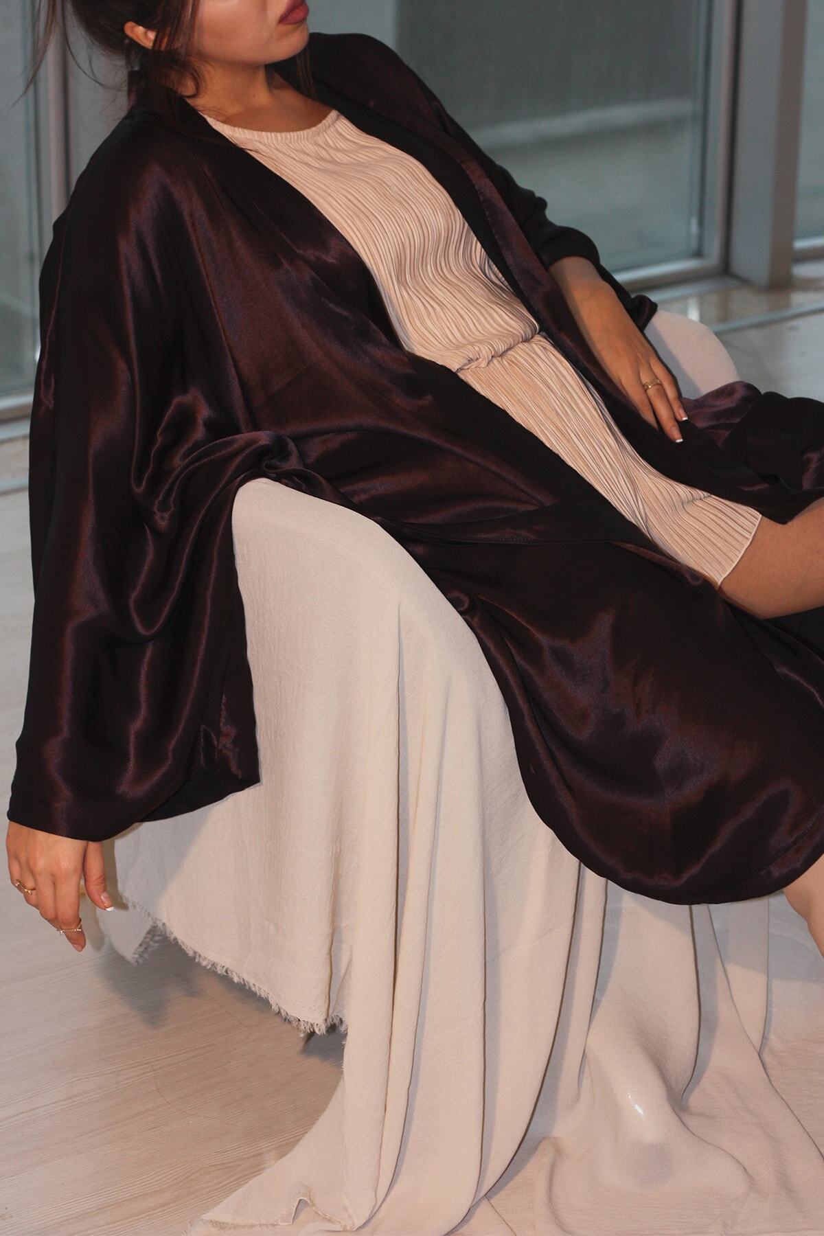 Yovasea Damson Kimono