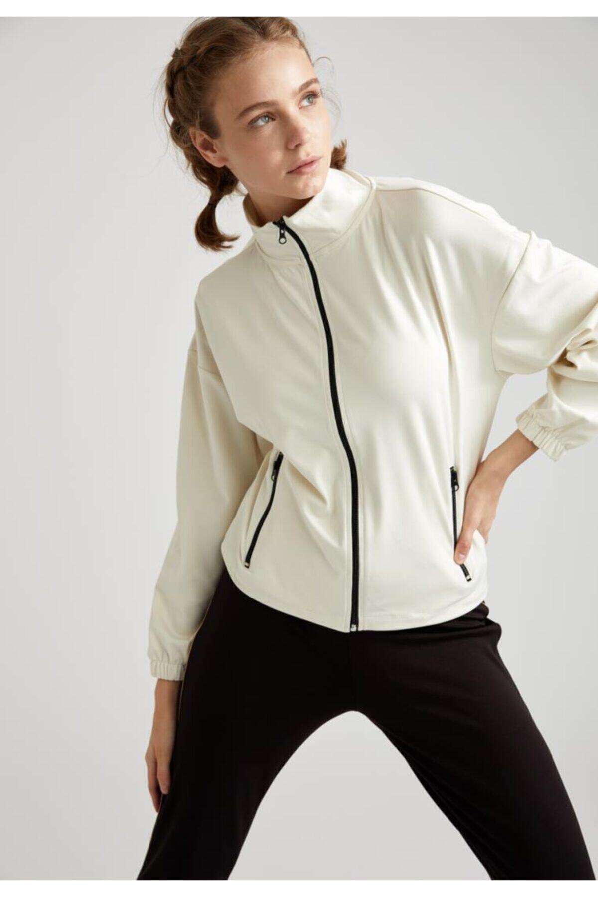 DeFacto Kadın Ecru Fermuarlı Dik Yaka Örme Sweatshirt S6397AZ20WN