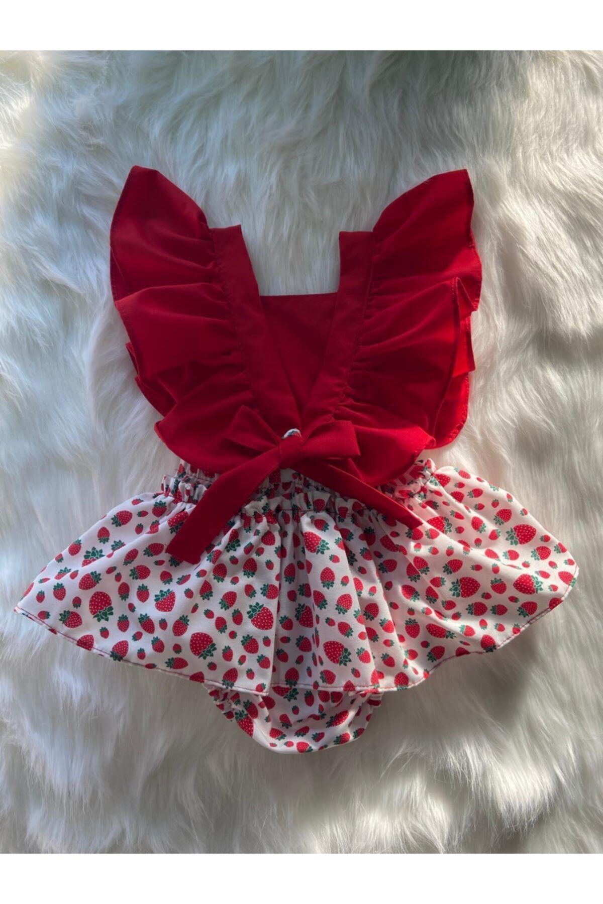ŞAPKAKİDS Çilek Fırfır Salopet&bandana Set