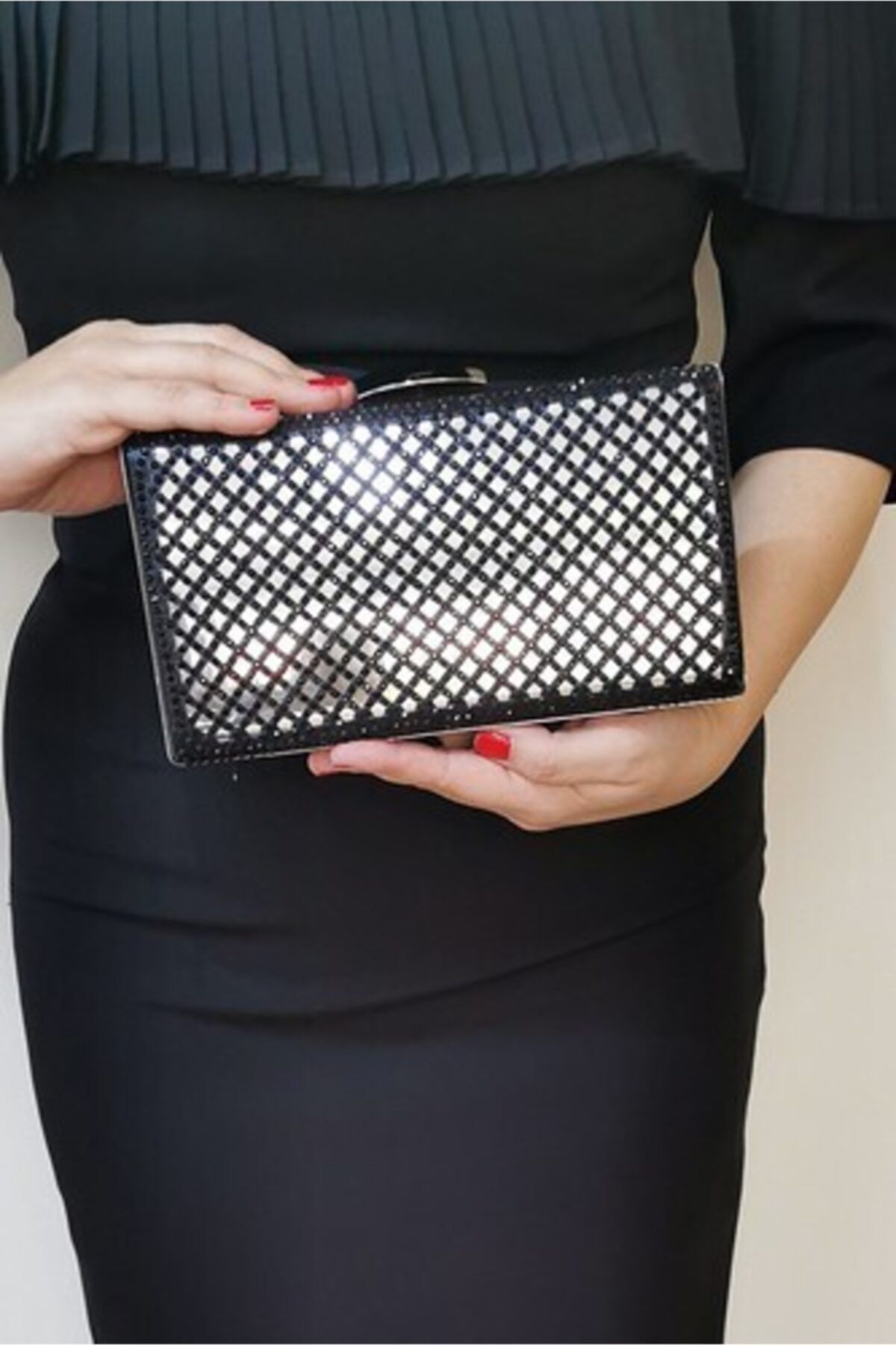 NAZART KAPITONE SİYAH KADIN  ABİYE CLUTCH ÇANTASI