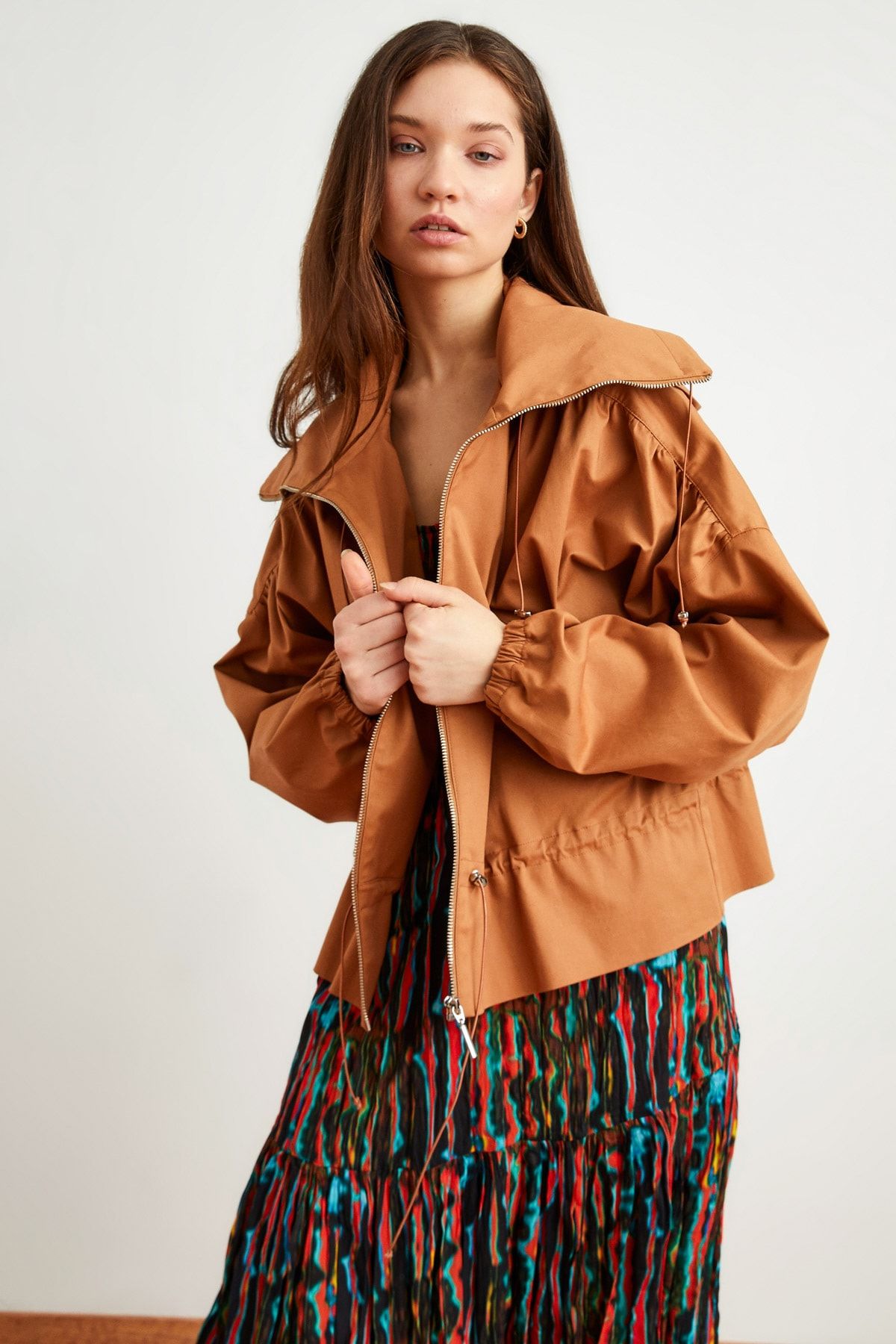 Love My Body Kadın Camel Yüksek Yaka  Lastikli Trençkot 178L7721000
