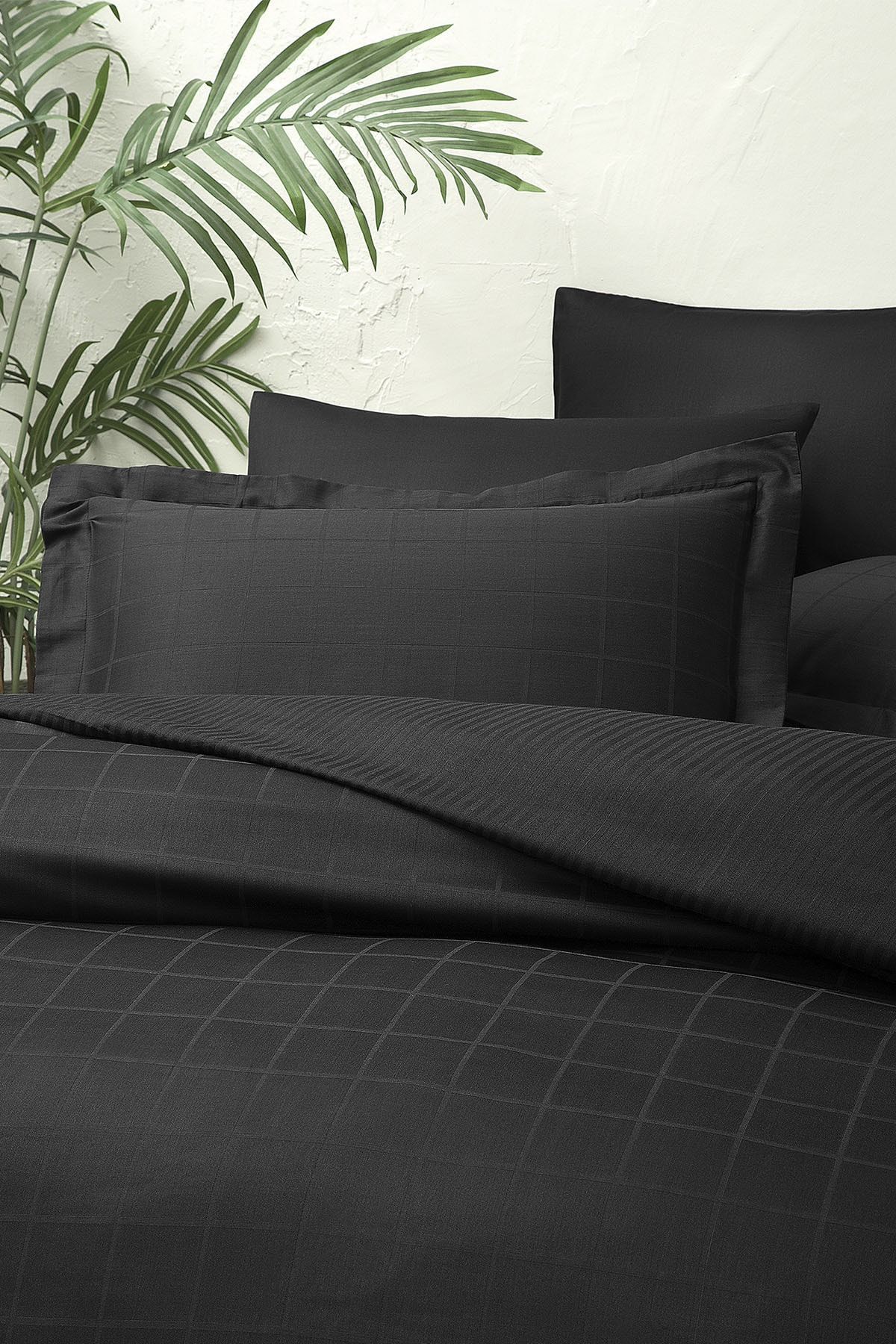 Yataş Bedding Siyah Destra Saten  Çift Kişilik  Nevresim Takımı