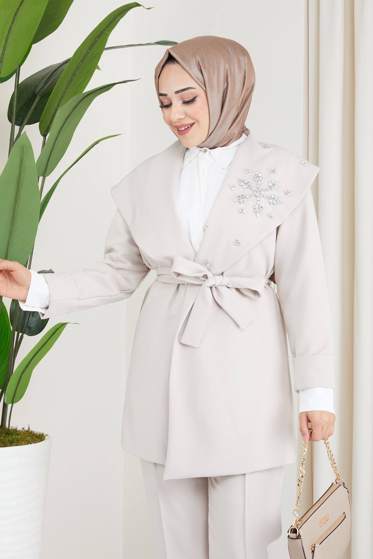 ست کت سنگ دوزی یقه شال