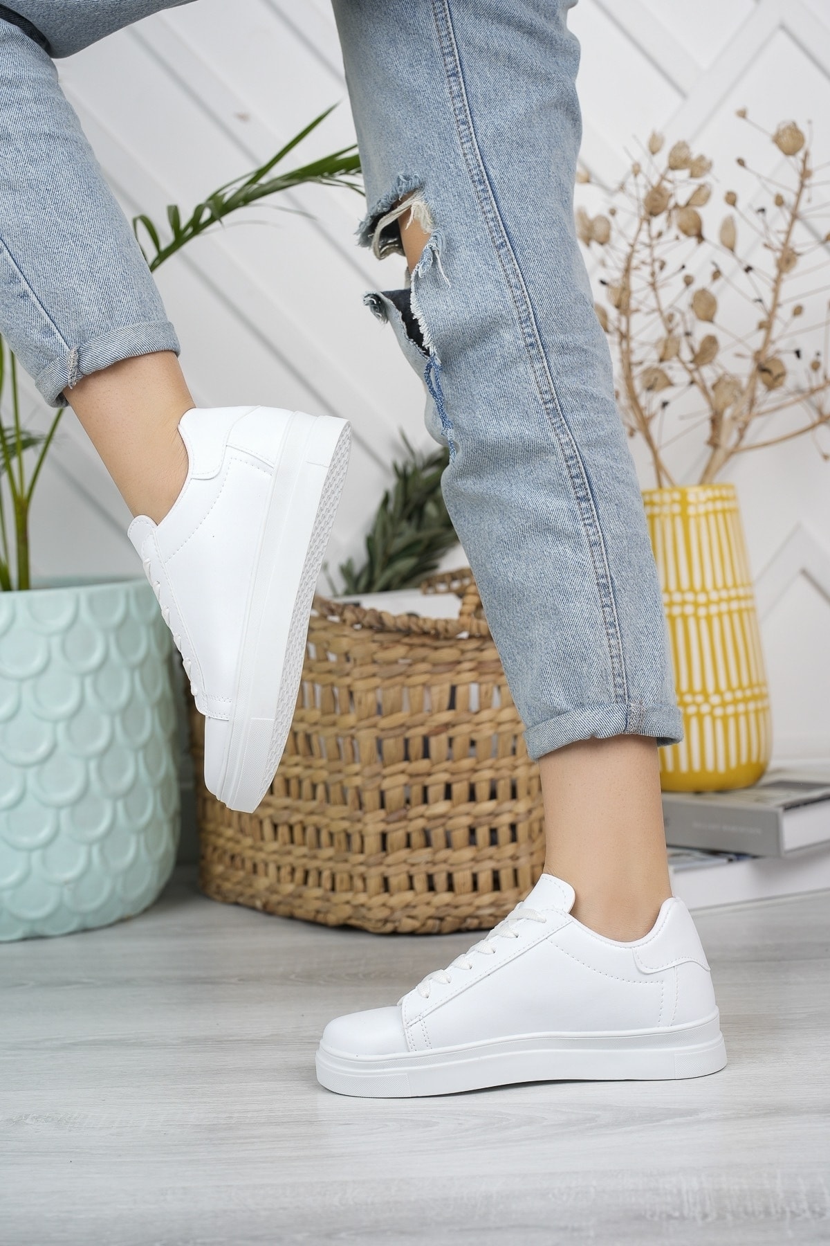 کفش‌های پیاده‌روی سفید زنانه کفش‌های کتانی معمولی