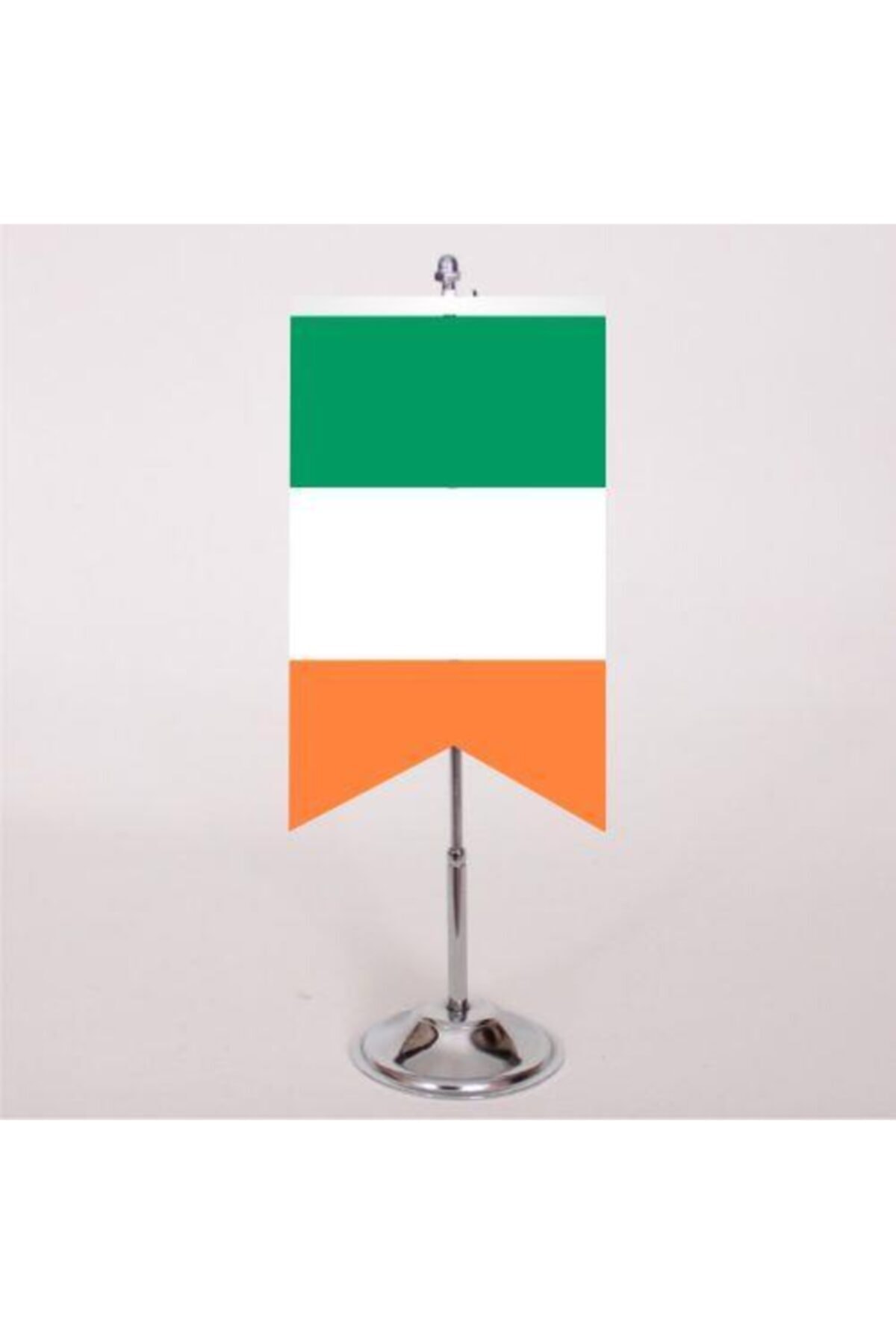 d&d plus Irlanda Masa Bayrağı Desenli